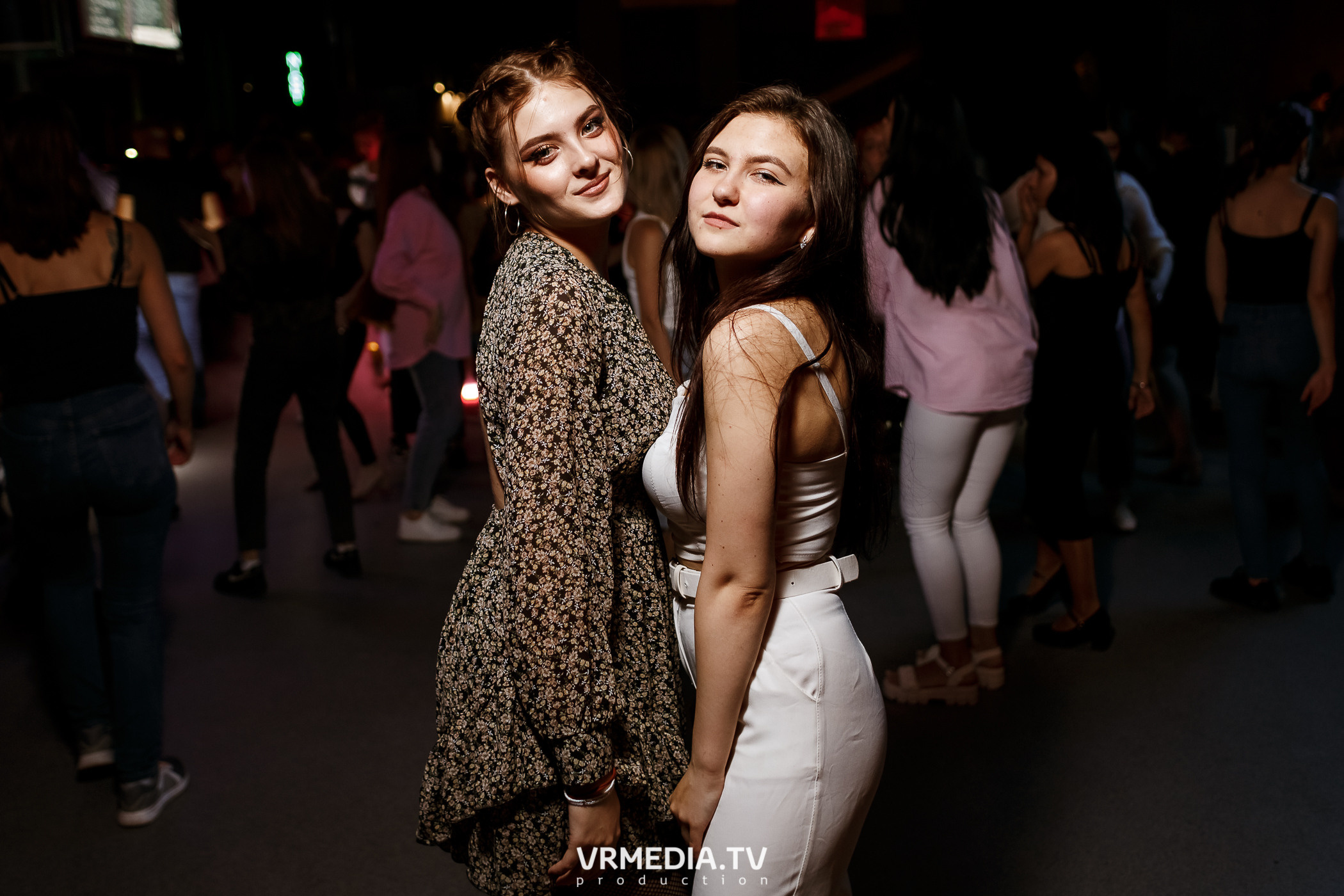 Выходные в баре «DOSKI»