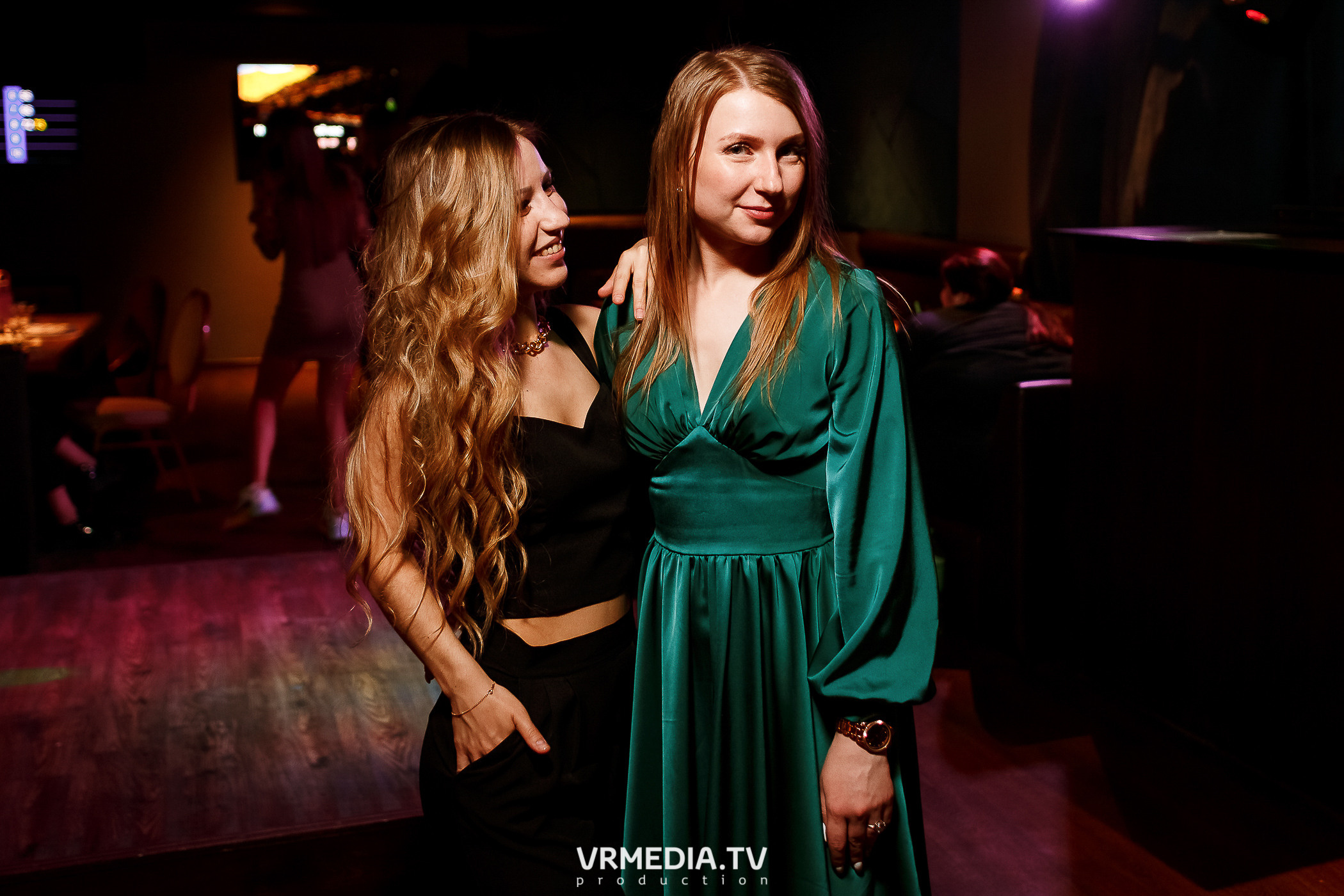 Выходные в баре «DOSKI»