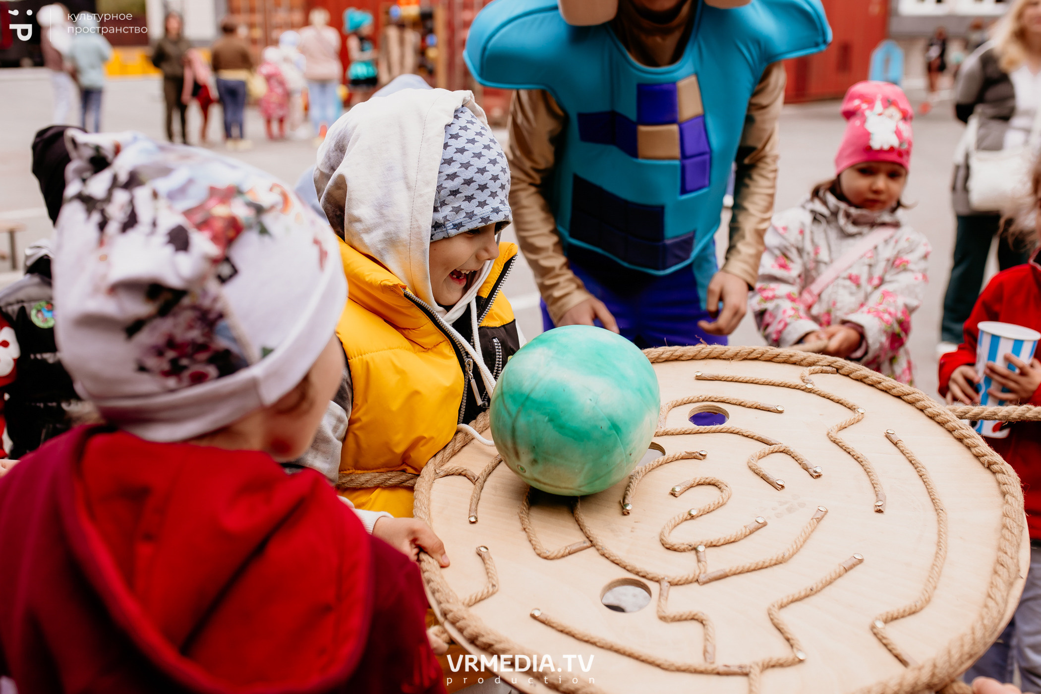 ВСТРЕЧАЙ ЛЕТО С DETISKAZKA42 в культурном пространстве «Редакция»