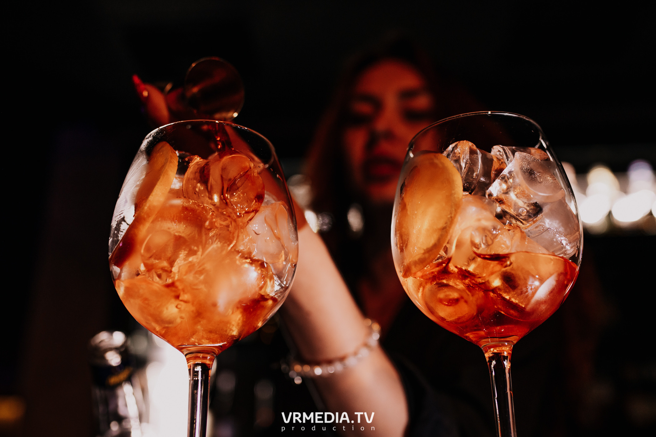 Пятничная вечеринка в караоке-баре «Volna»