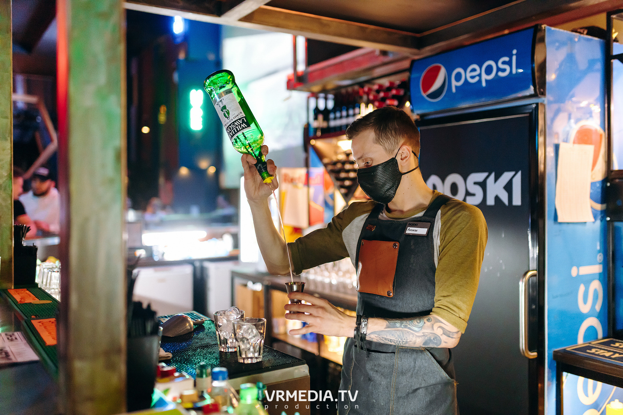 Выходные в баре «DOSKI»