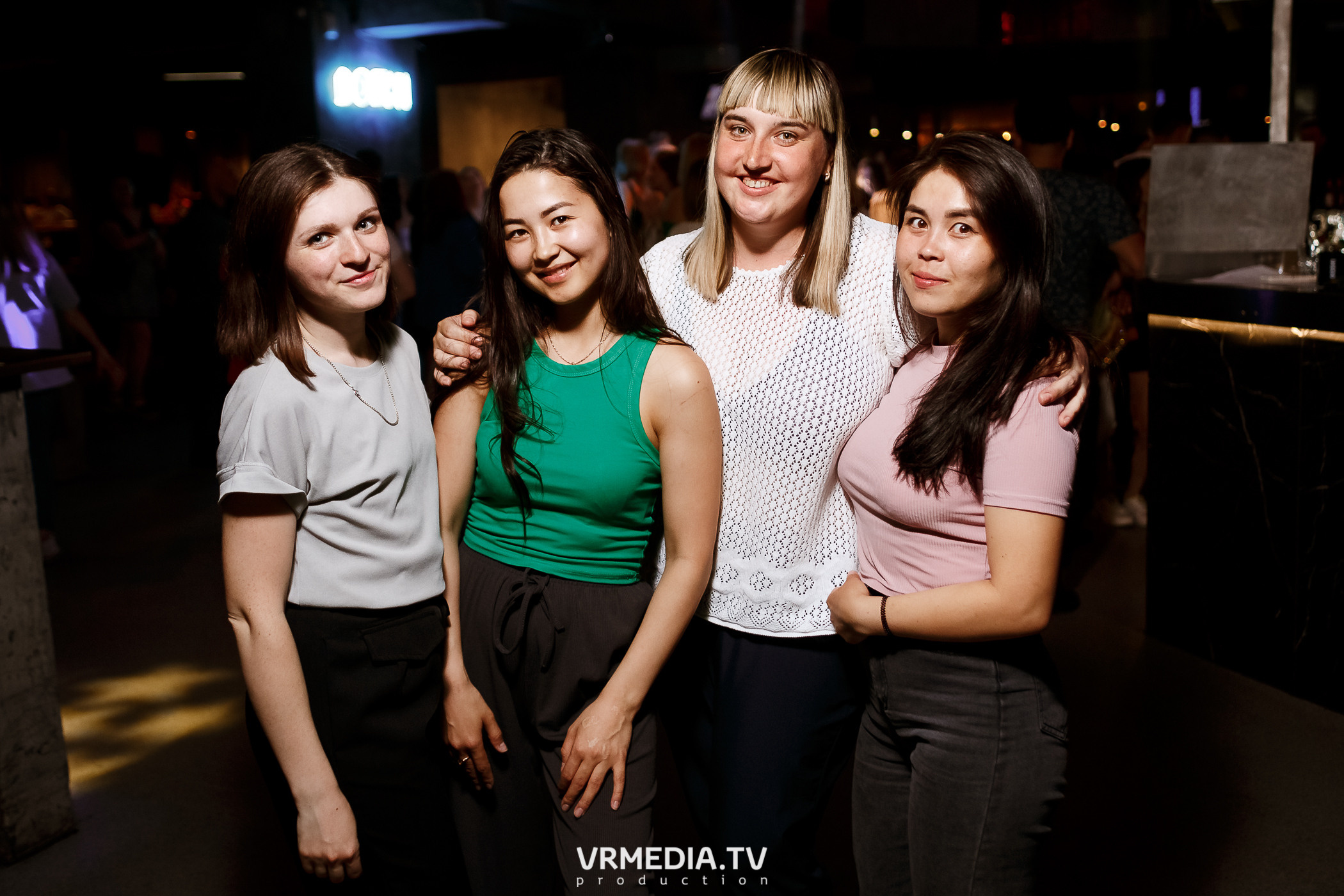 Выходные в баре «DOSKI»