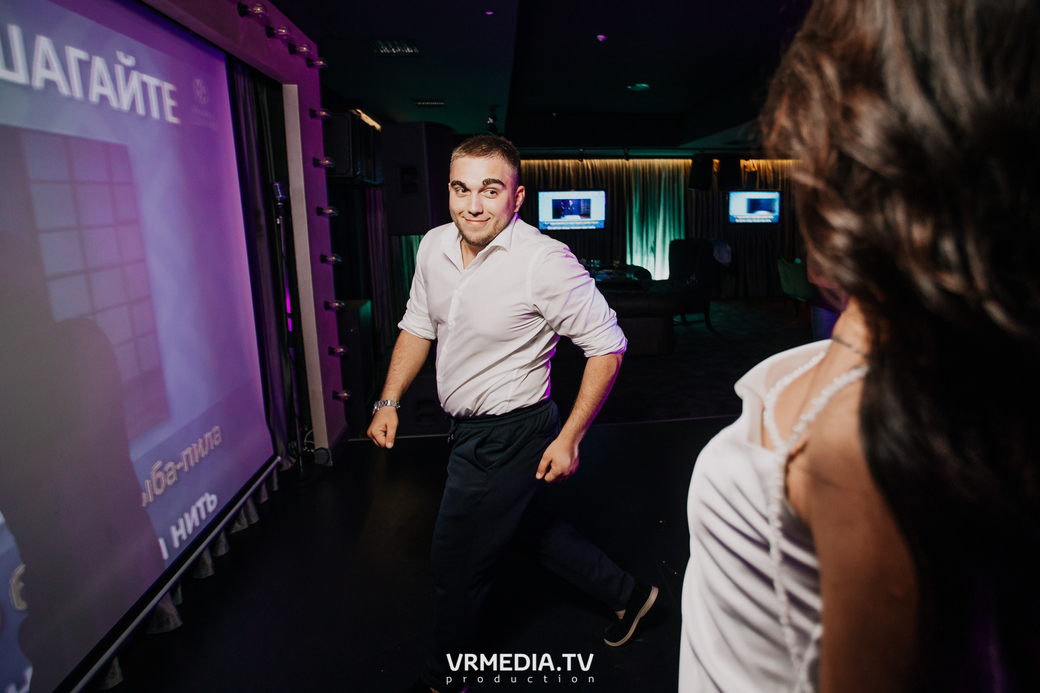 IQ party в караоке-баре «Volna»