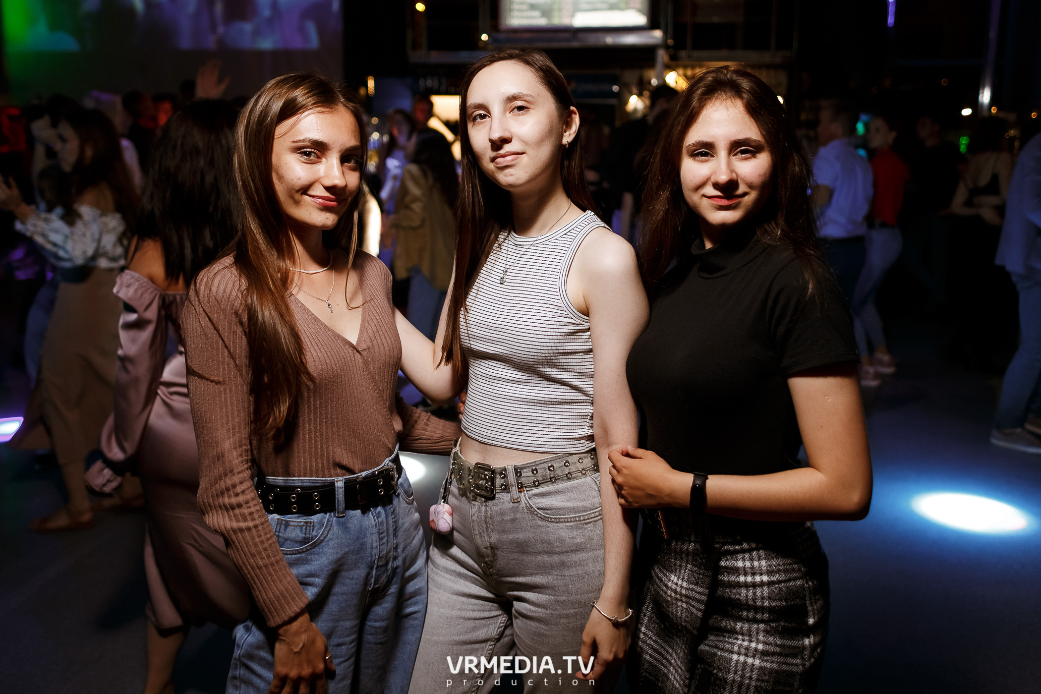 Выходные в баре «DOSKI»