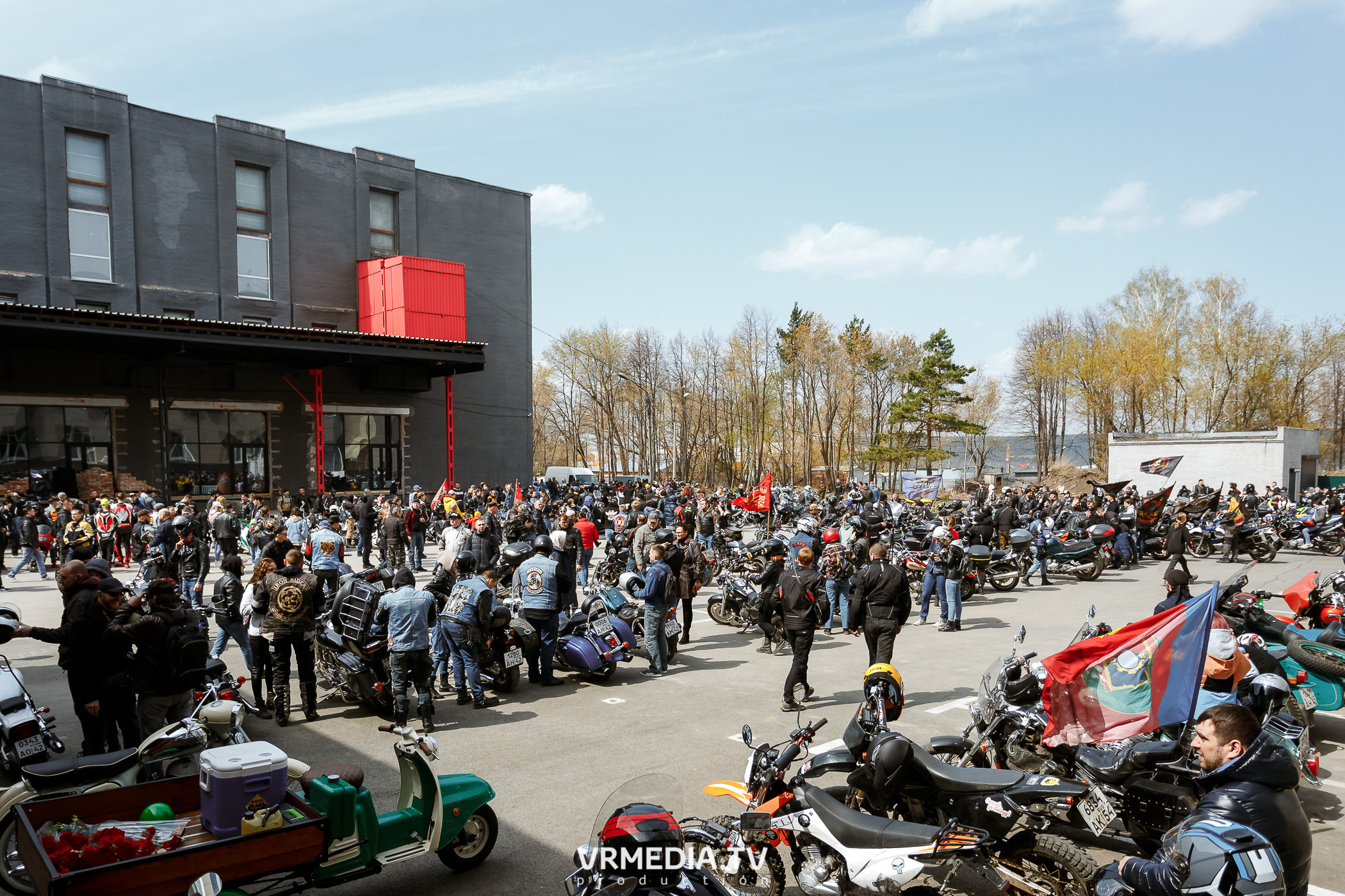 Открытие кемеровского мотосезона в культурном пространстве «Редакция»