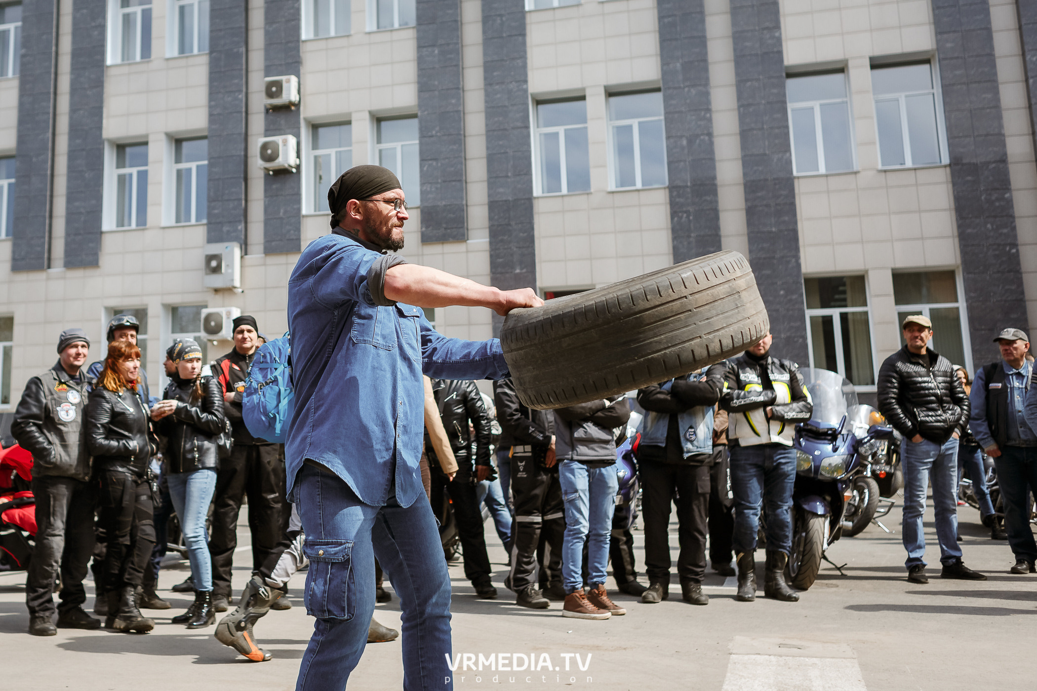 Открытие кемеровского мотосезона в культурном пространстве «Редакция»