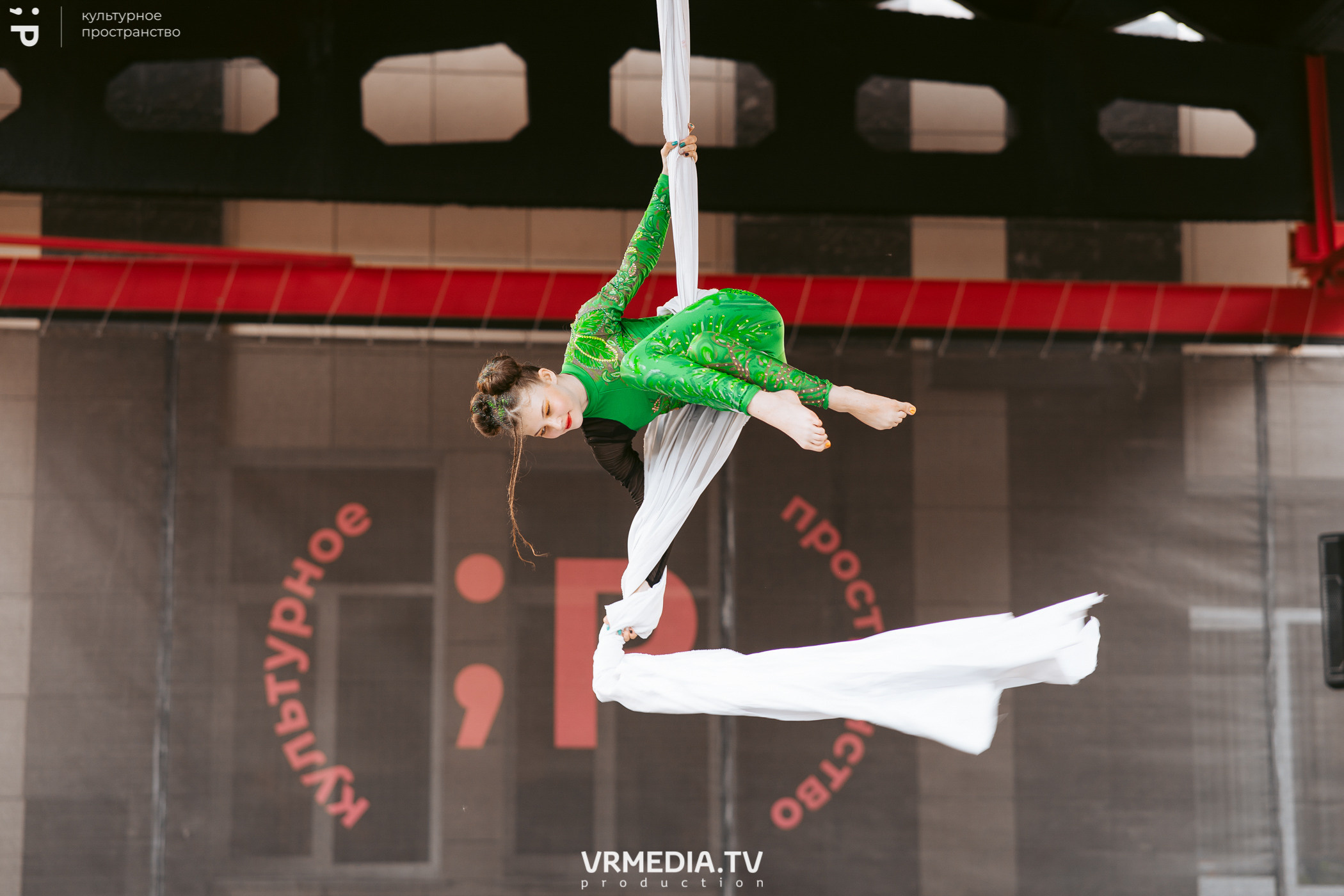 Летний арт-фестиваль SKYLINE в культурном пространстве «Редакция»