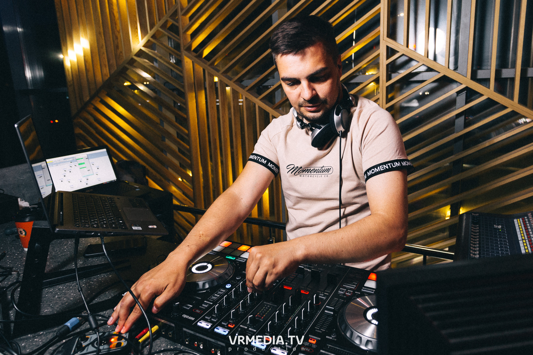 На чилле в баре «DOSKI»