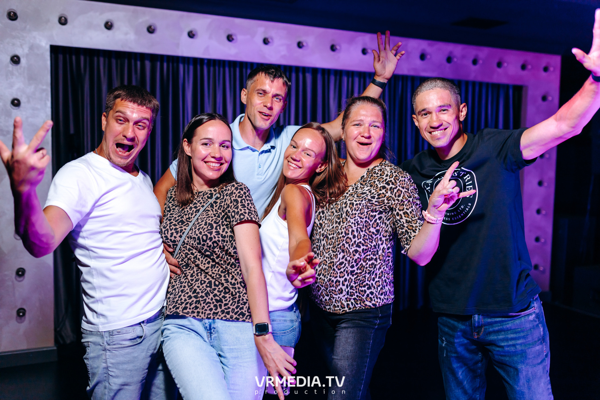 Love is… в караоке-баре «Volna»