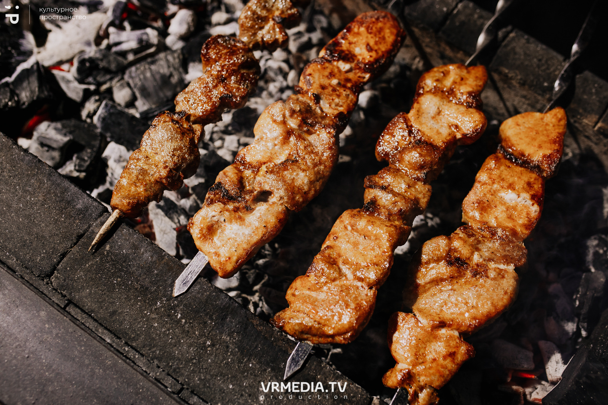 11 Friends of Chao в культурном пространстве «Редакция»