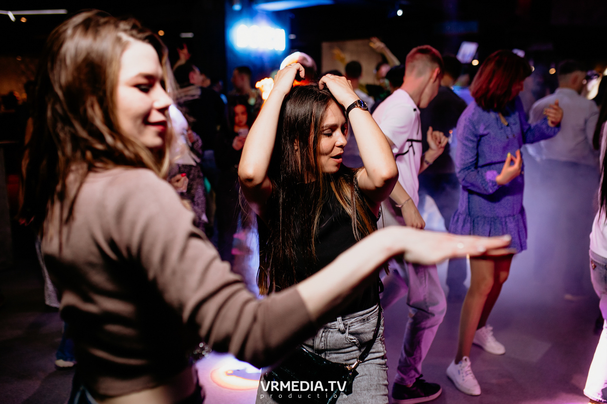 Выходные в баре «DOSKI»