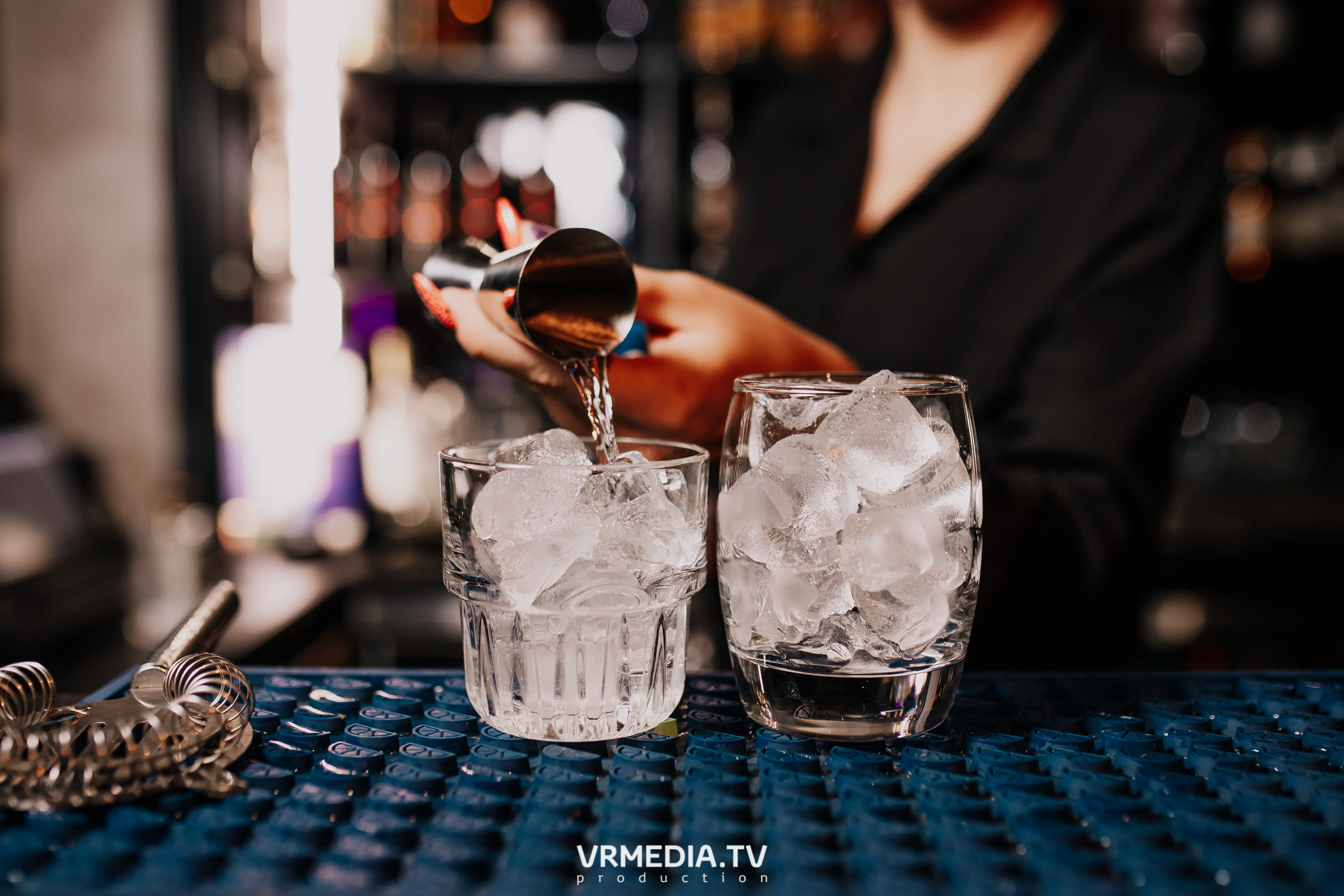 IQ party в караоке-баре «Volna»