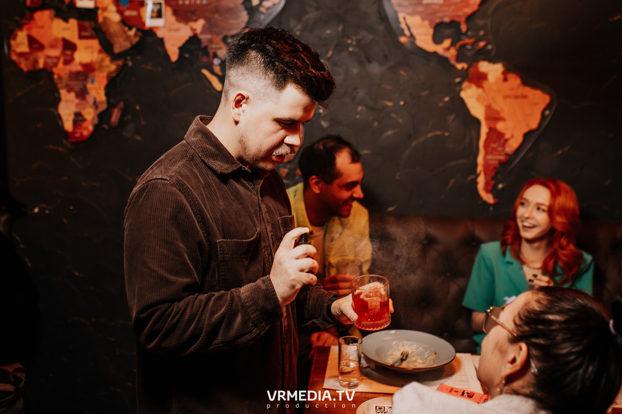 Кирилл Сиволозский (бар «Dry&Wet» (Москва) в баре «Blocknot»