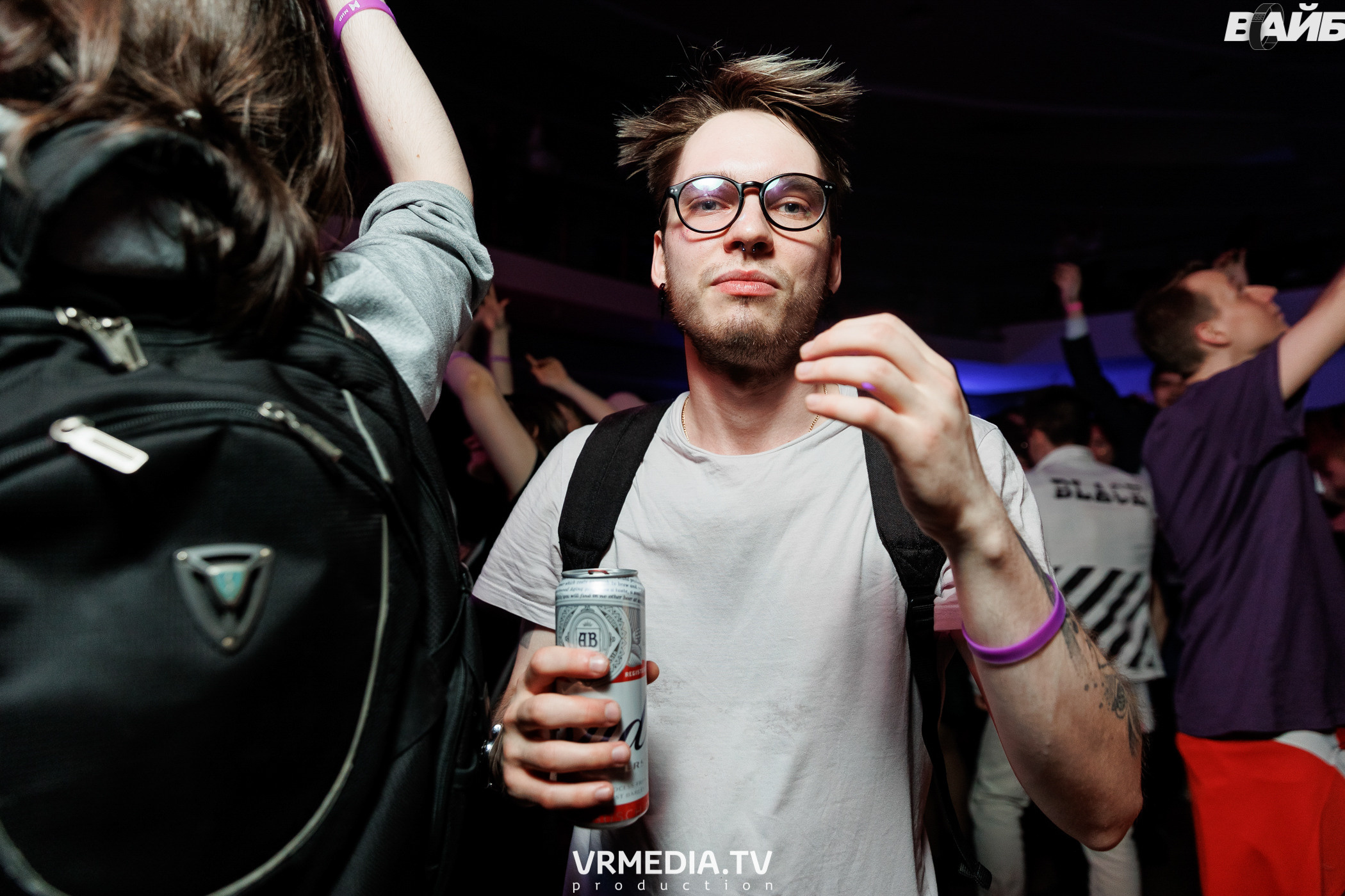 Молодость простит