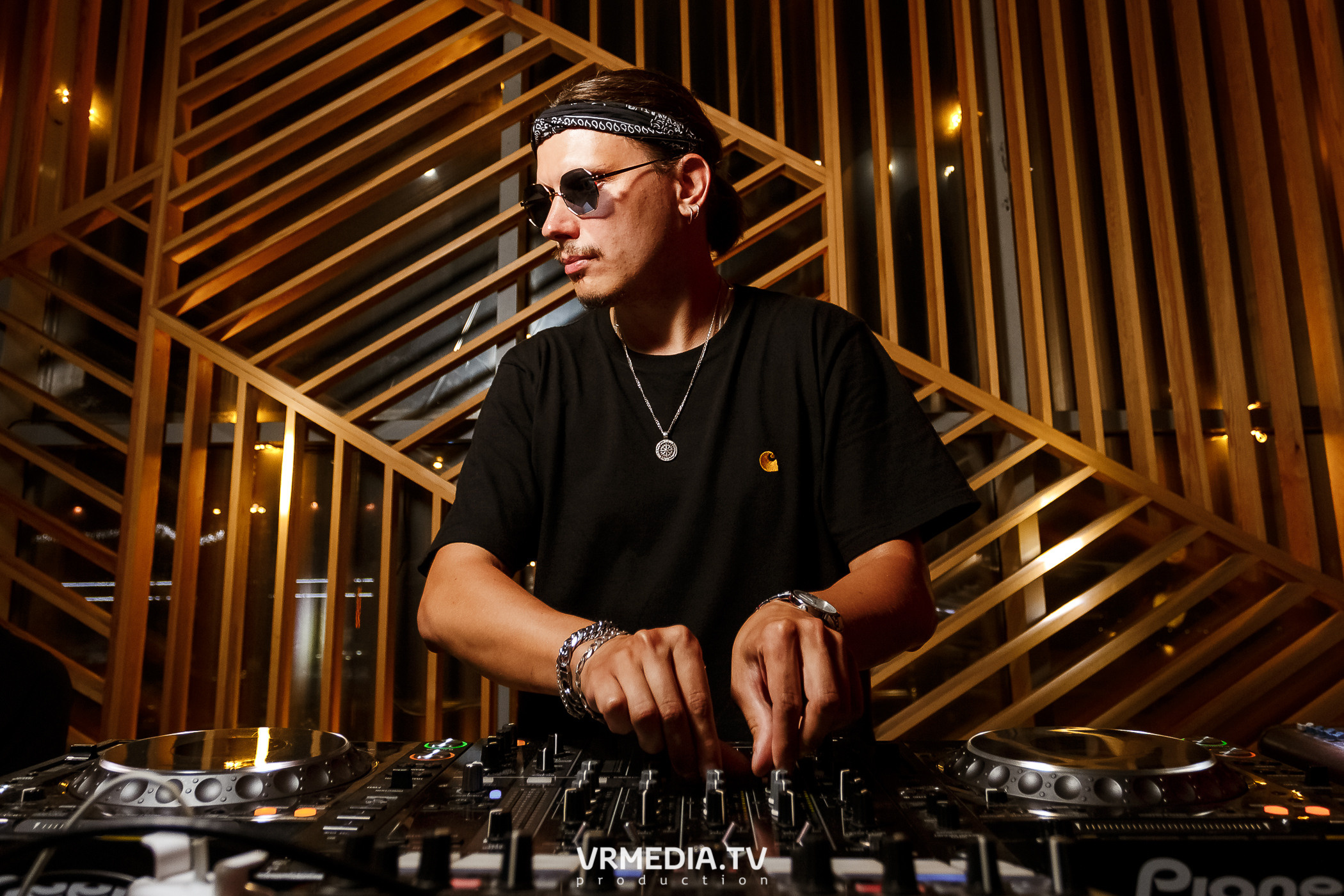 Выходные в баре «DOSKI»