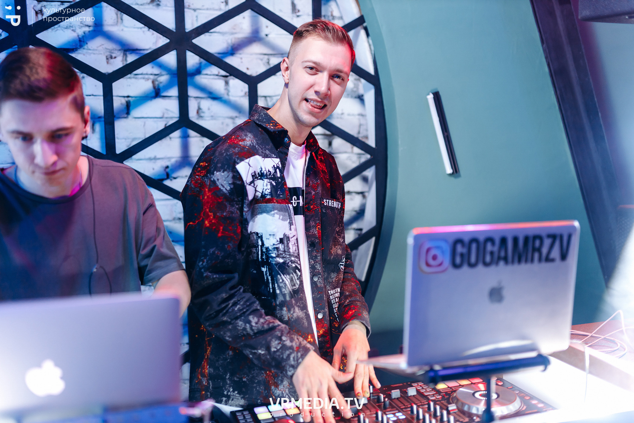 #Редакция_Лето: На минималках в культурном пространстве «Редакция»