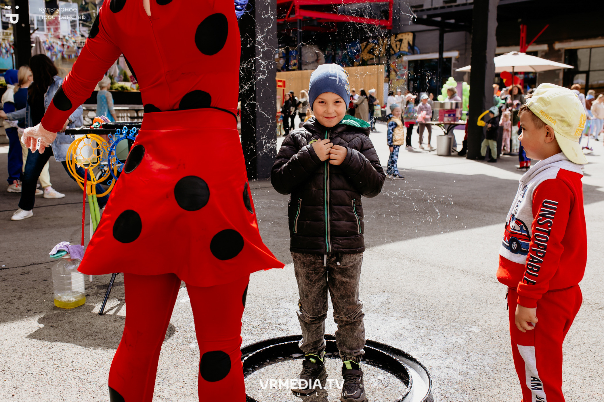ВСТРЕЧАЙ ЛЕТО С DETISKAZKA42 в культурном пространстве «Редакция»