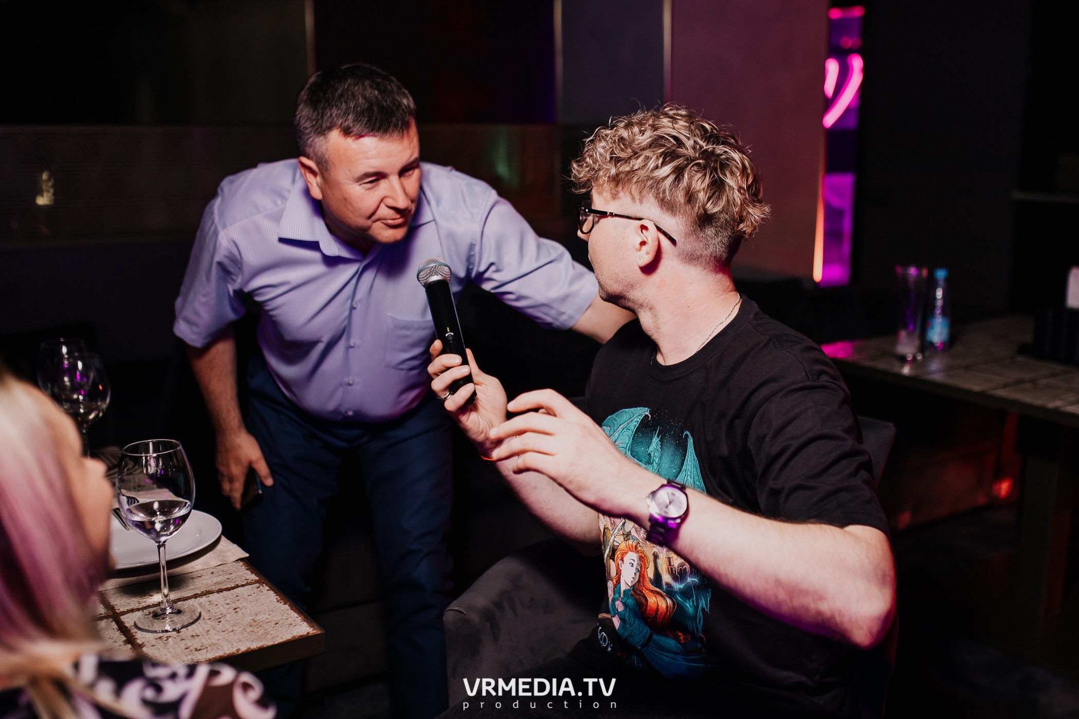 Русский рок в караоке-баре «Volna»