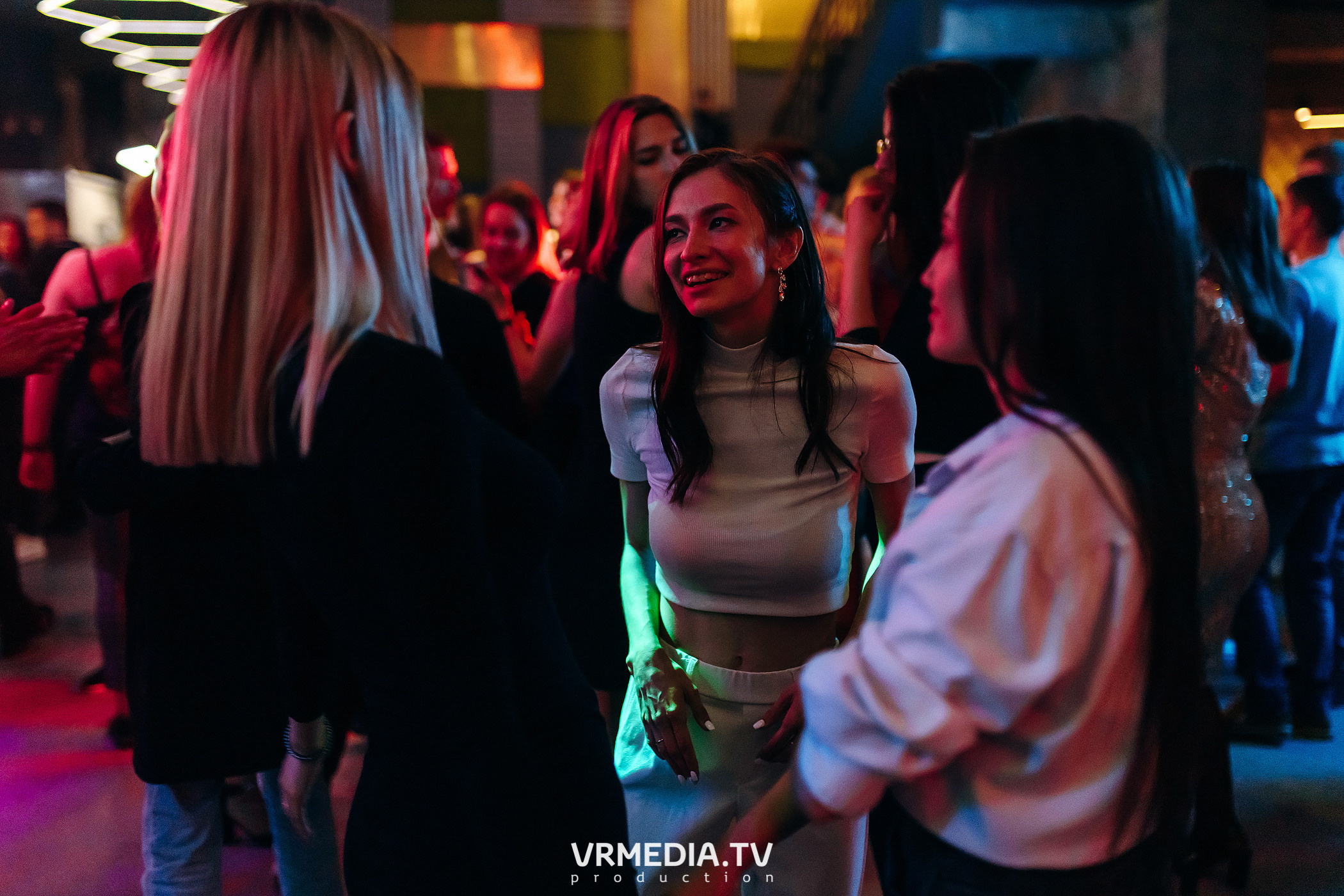 Выходные в баре «DOSKI»