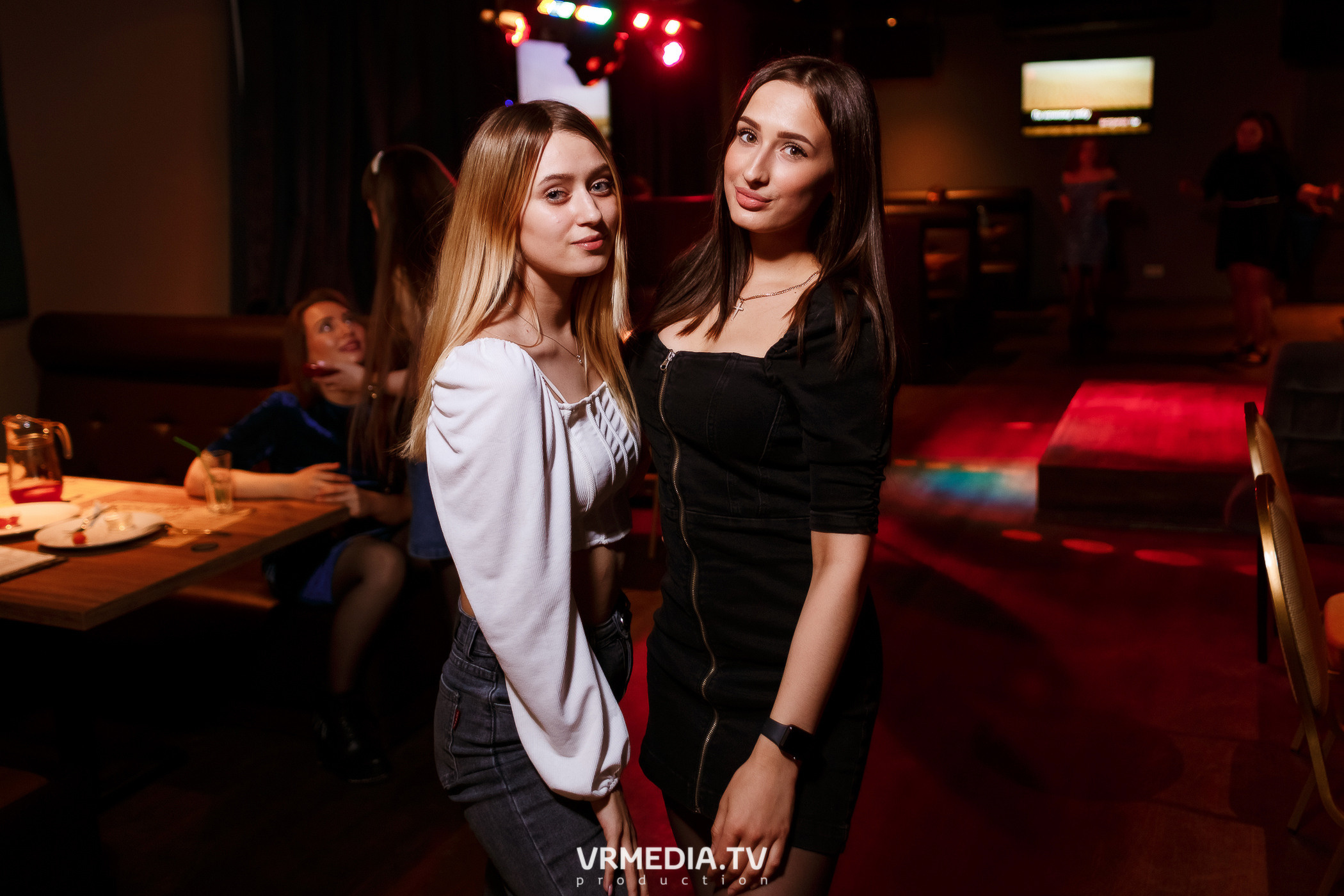 Выходные в баре «DOSKI»