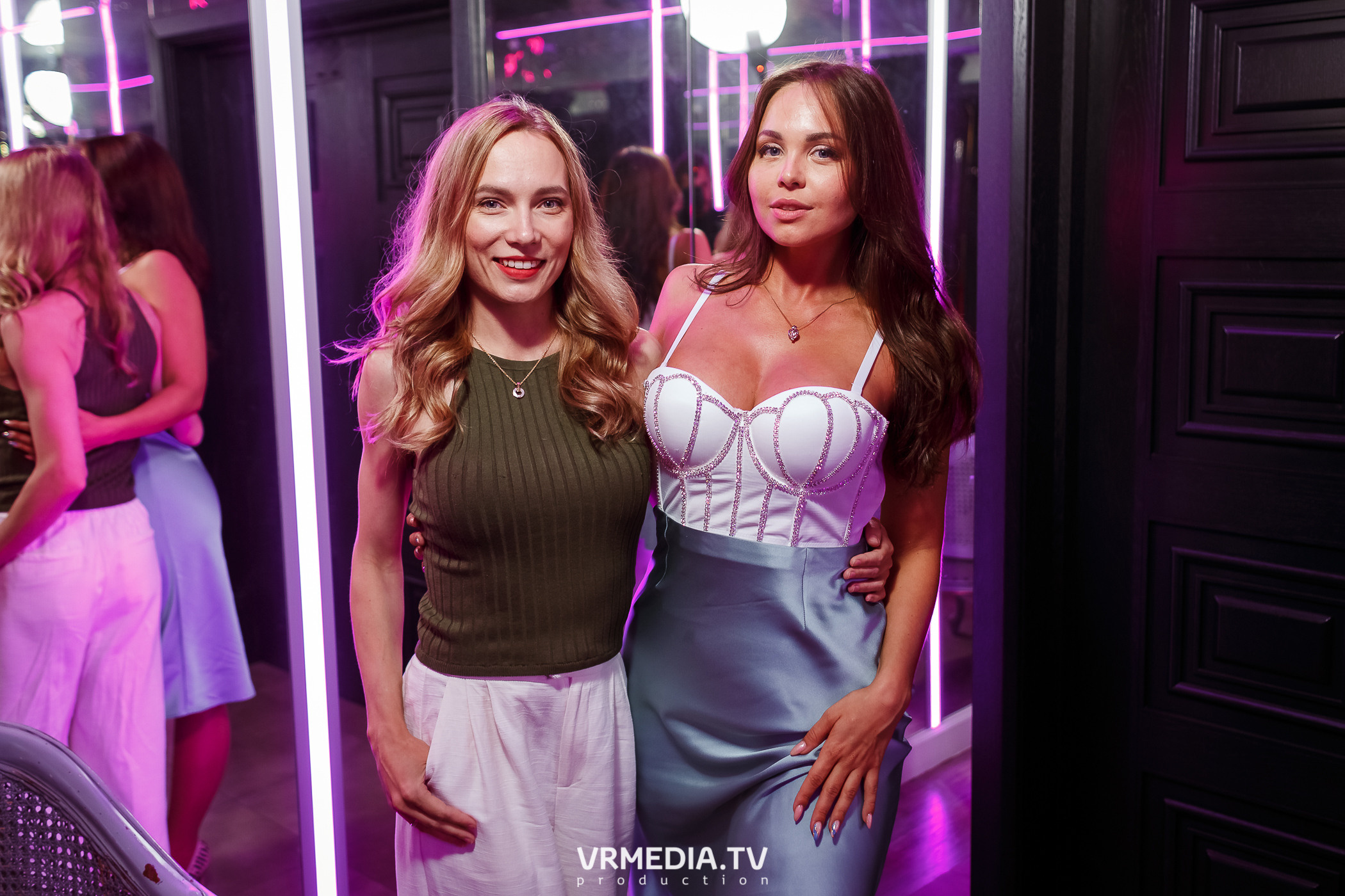 Золотая пятница в караоке-баре «Volna»