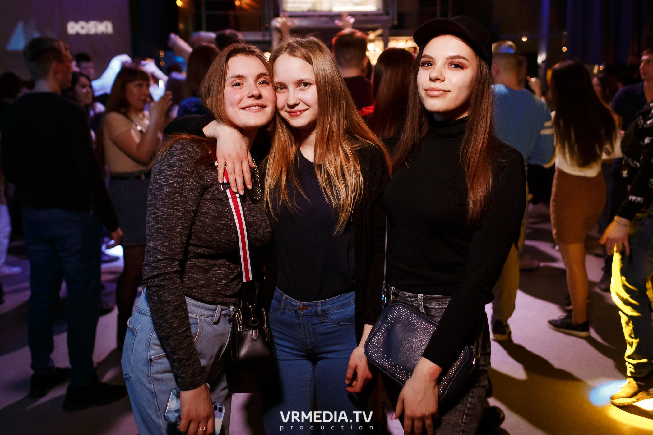 Выходные в баре «DOSKI»