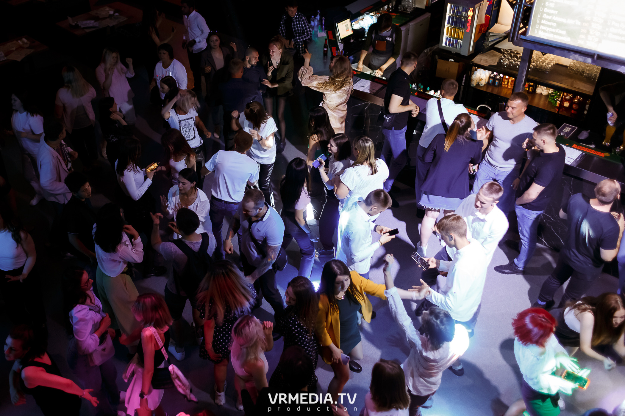 Выходные в баре «DOSKI»