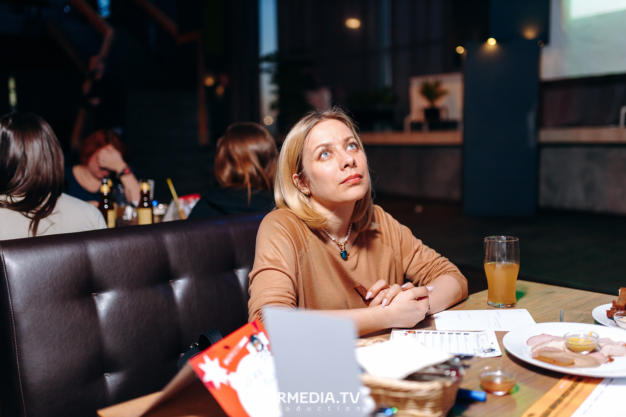 WOW QUIZ в баре «DOSKI»