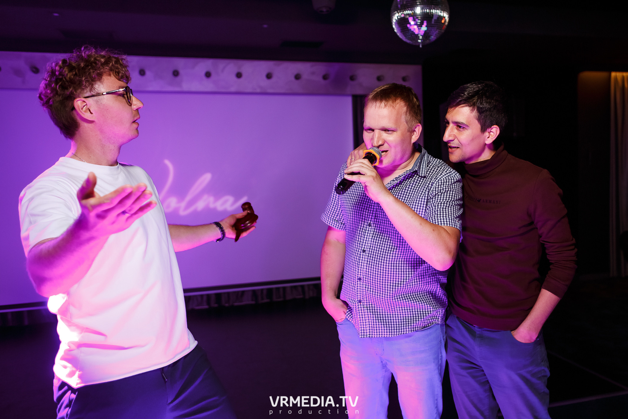 Летний караоке марафон в караоке-баре «Volna»