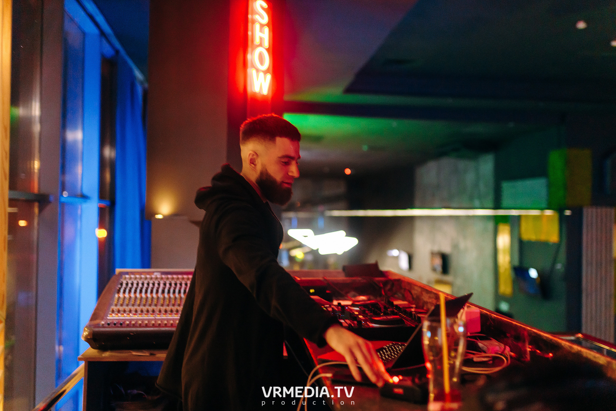 Выходные в баре «DOSKI»