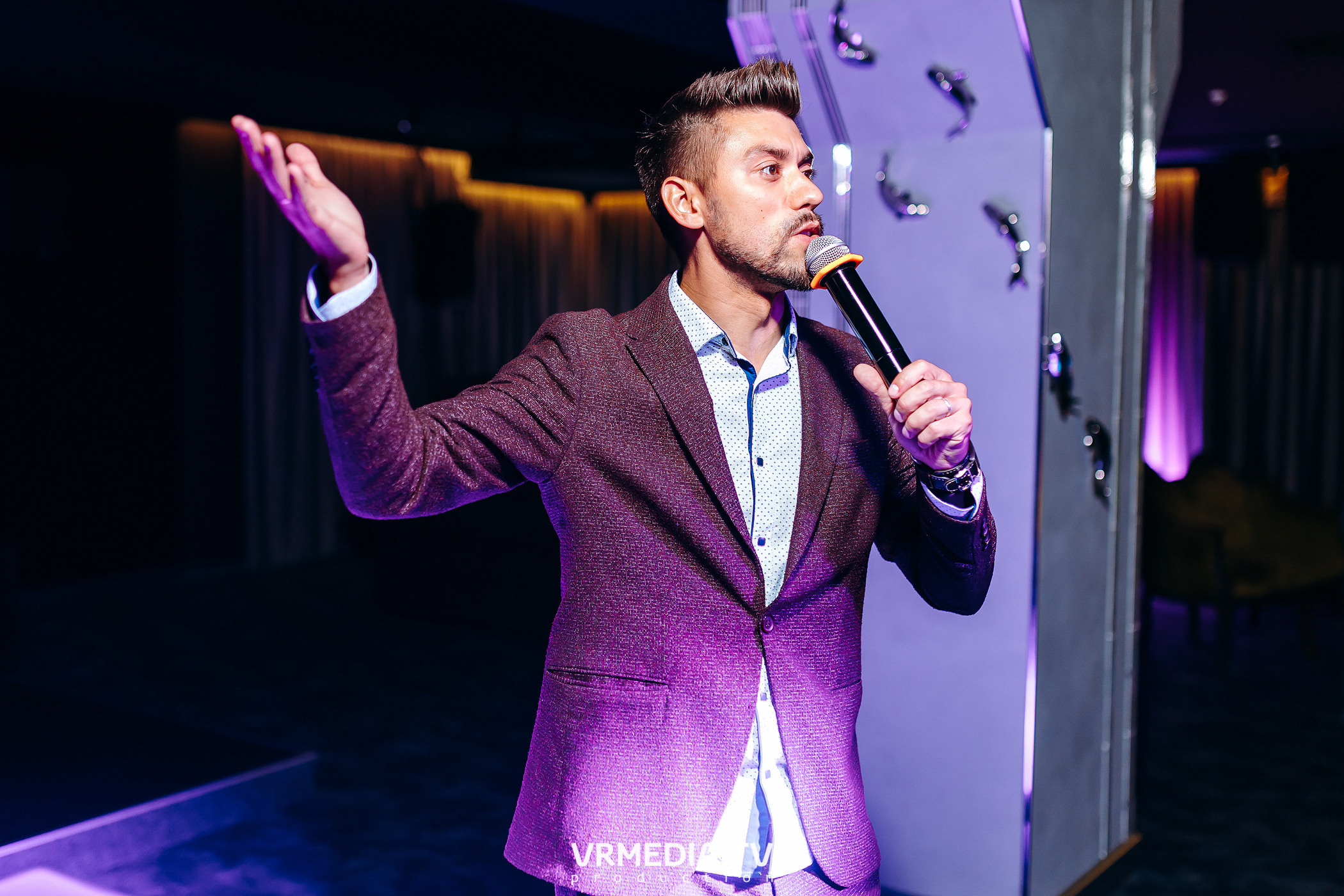 Золотая пятница в караоке-баре «Volna»