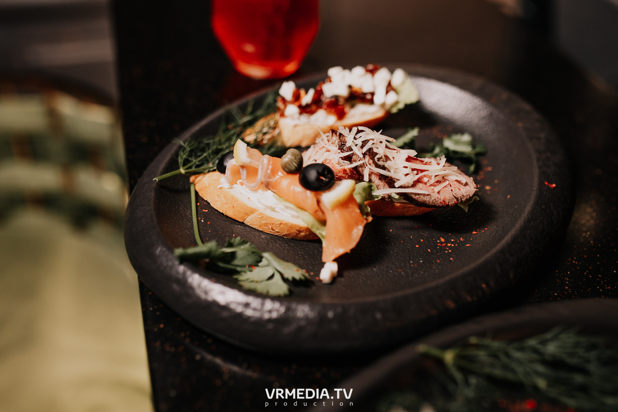 Пятничная вечеринка в караоке-баре «Volna»