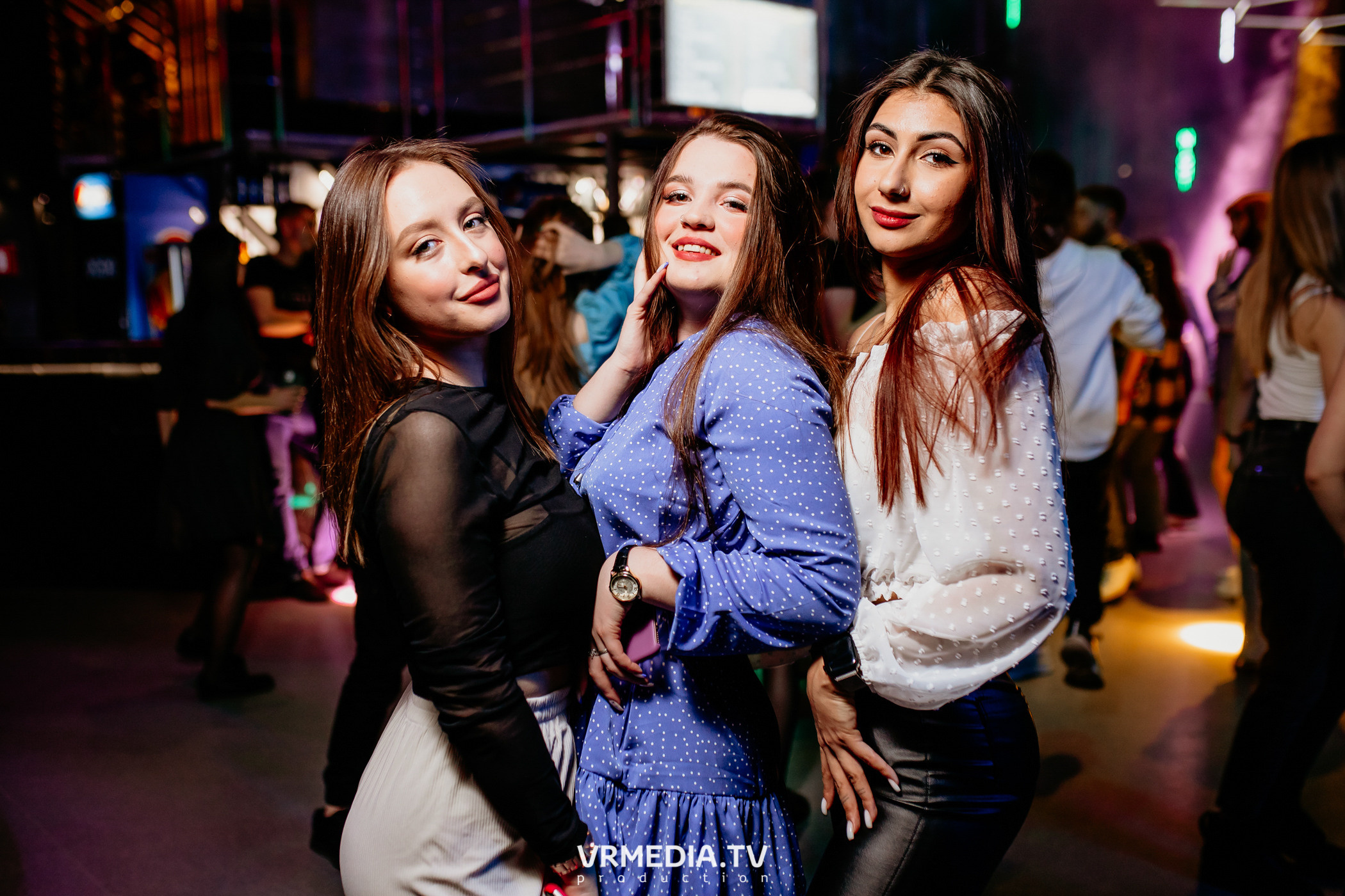 Выходные в баре «DOSKI»