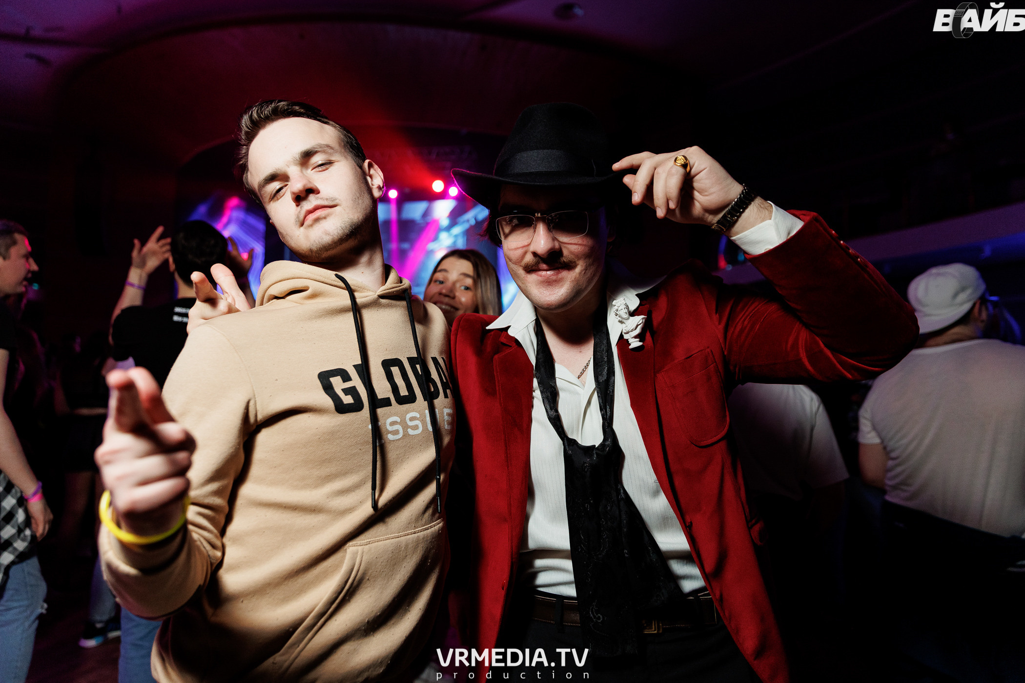 Молодость простит