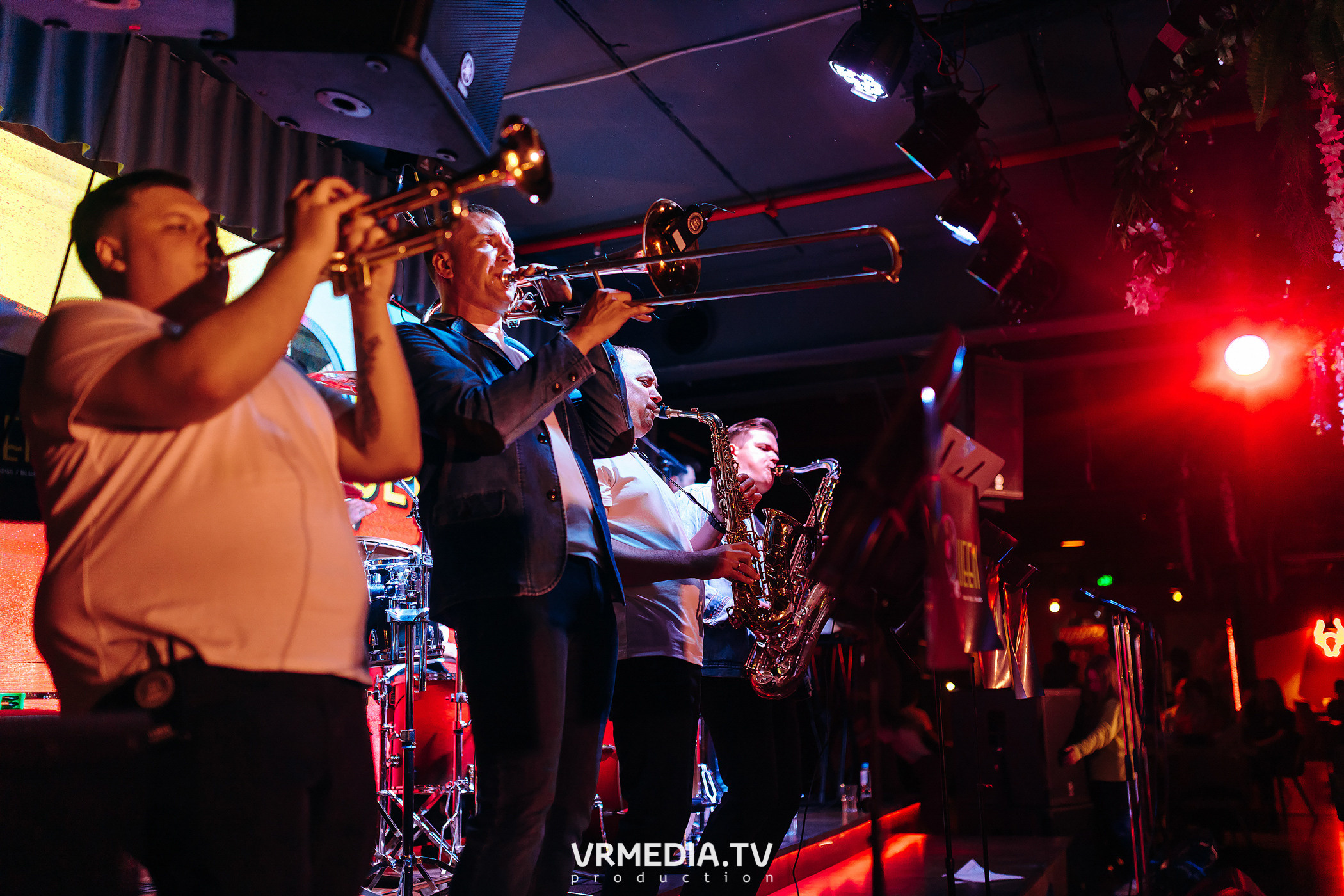 Джазовая среда. BBQUEEN