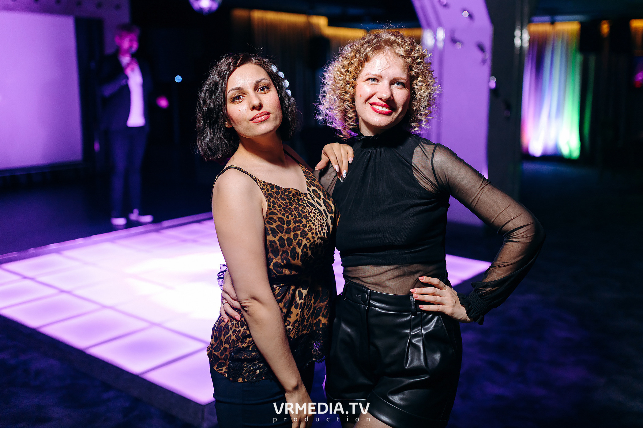 Колесо Фортуны в караоке-баре «Volna»