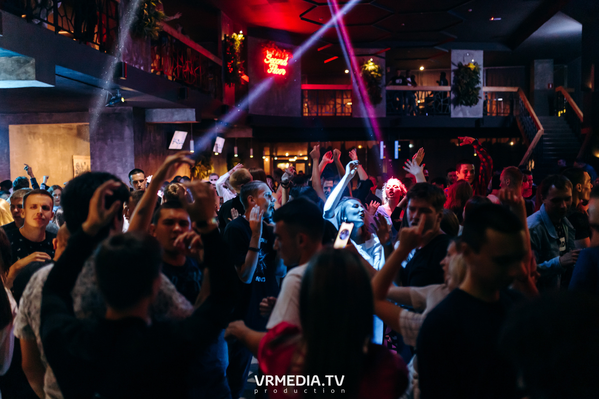 Выходные в баре «DOSKI»