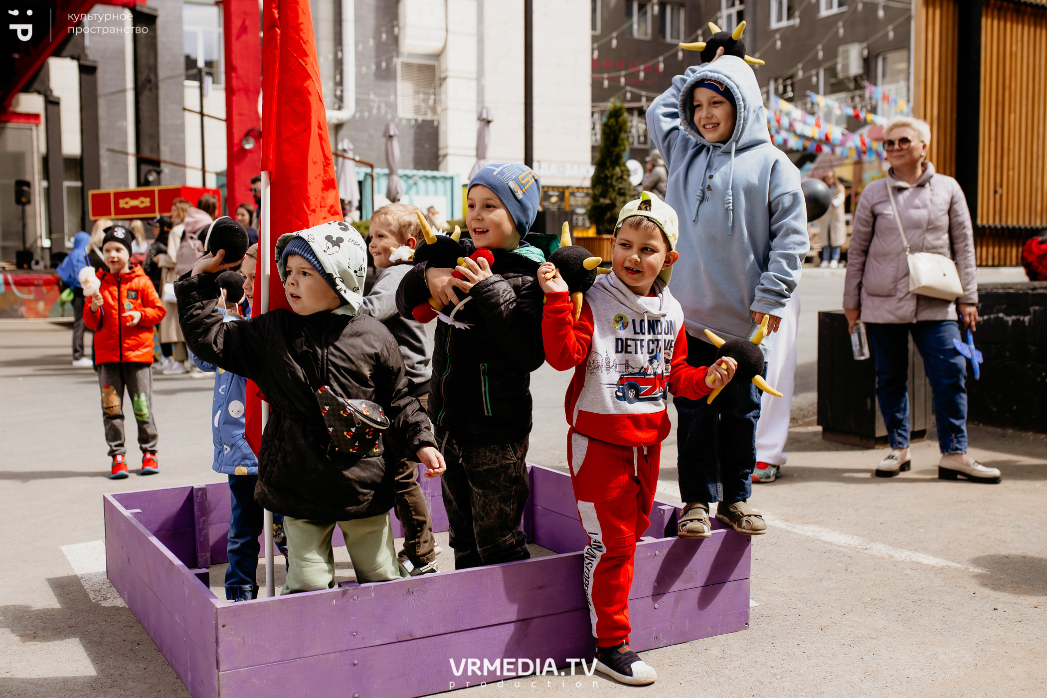ВСТРЕЧАЙ ЛЕТО С DETISKAZKA42 в культурном пространстве «Редакция»