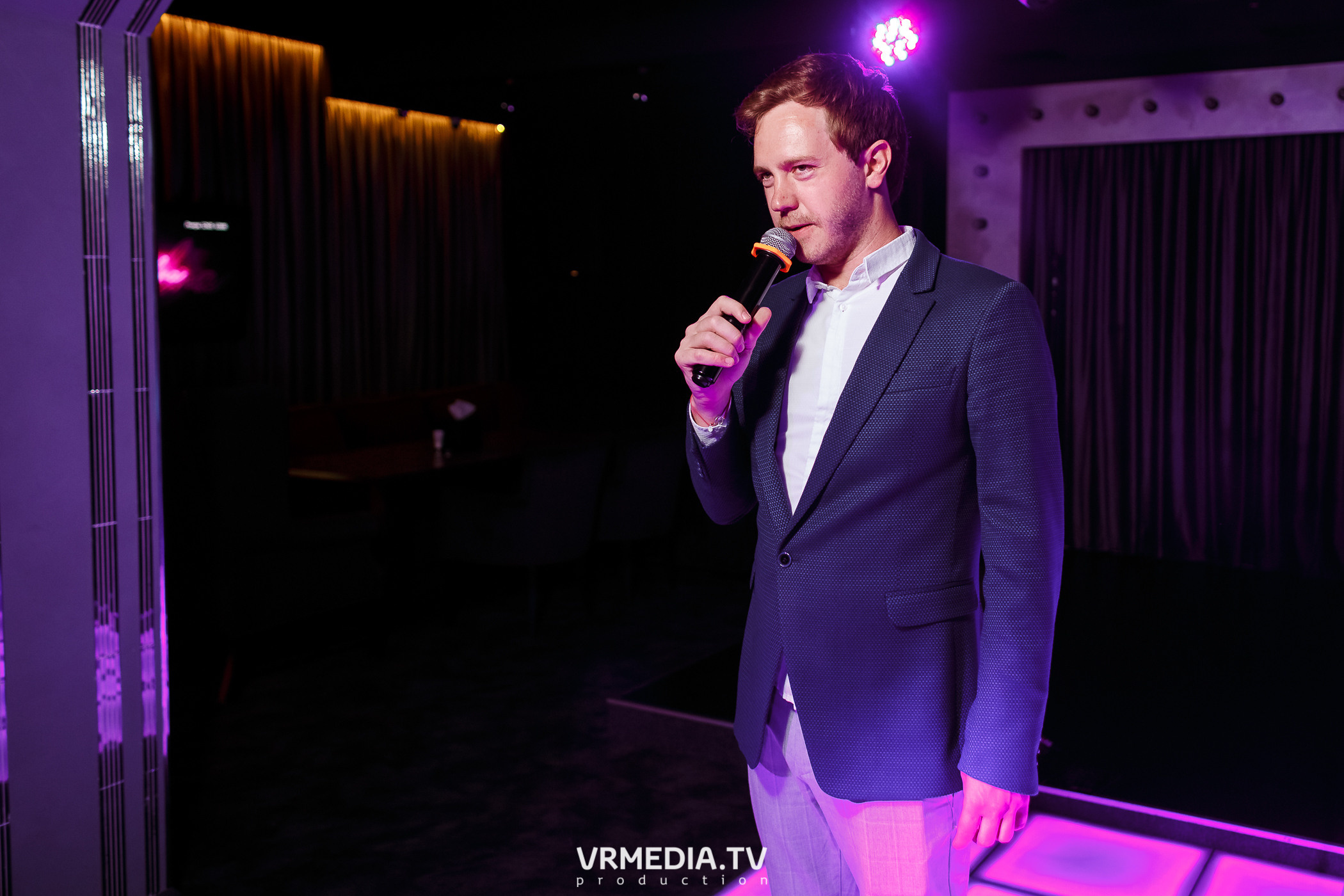 Золотая пятница в караоке-баре «Volna»