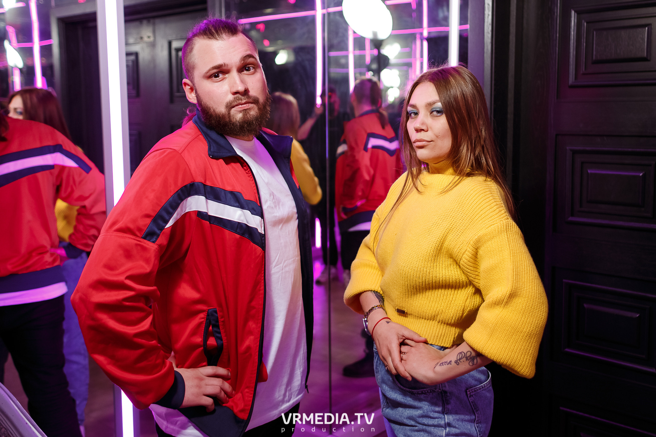 Золотая пятница. Вечеринка 90х в караоке-баре «Volna»