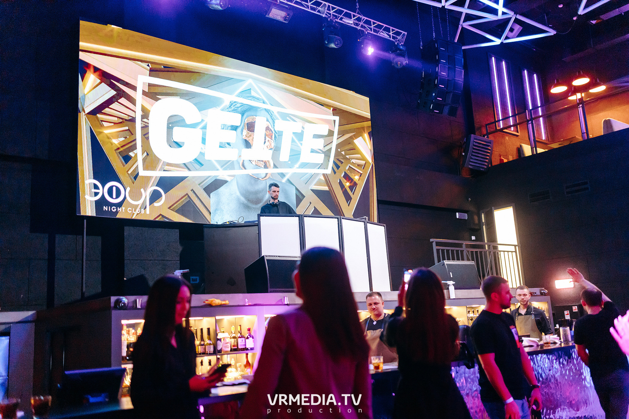 Выходные в ночном клубе «ЭФИР»