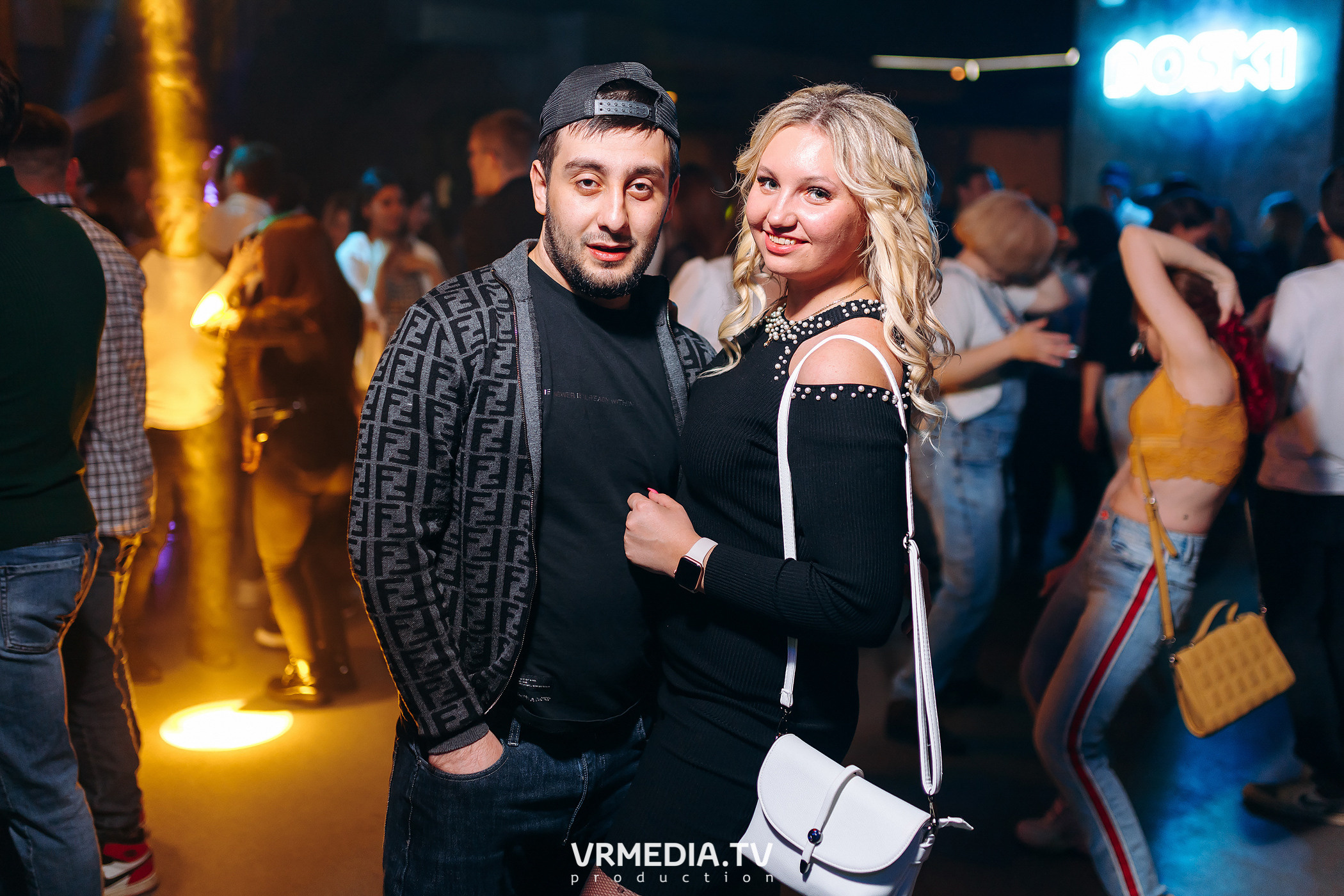 Выходные в баре «DOSKI»