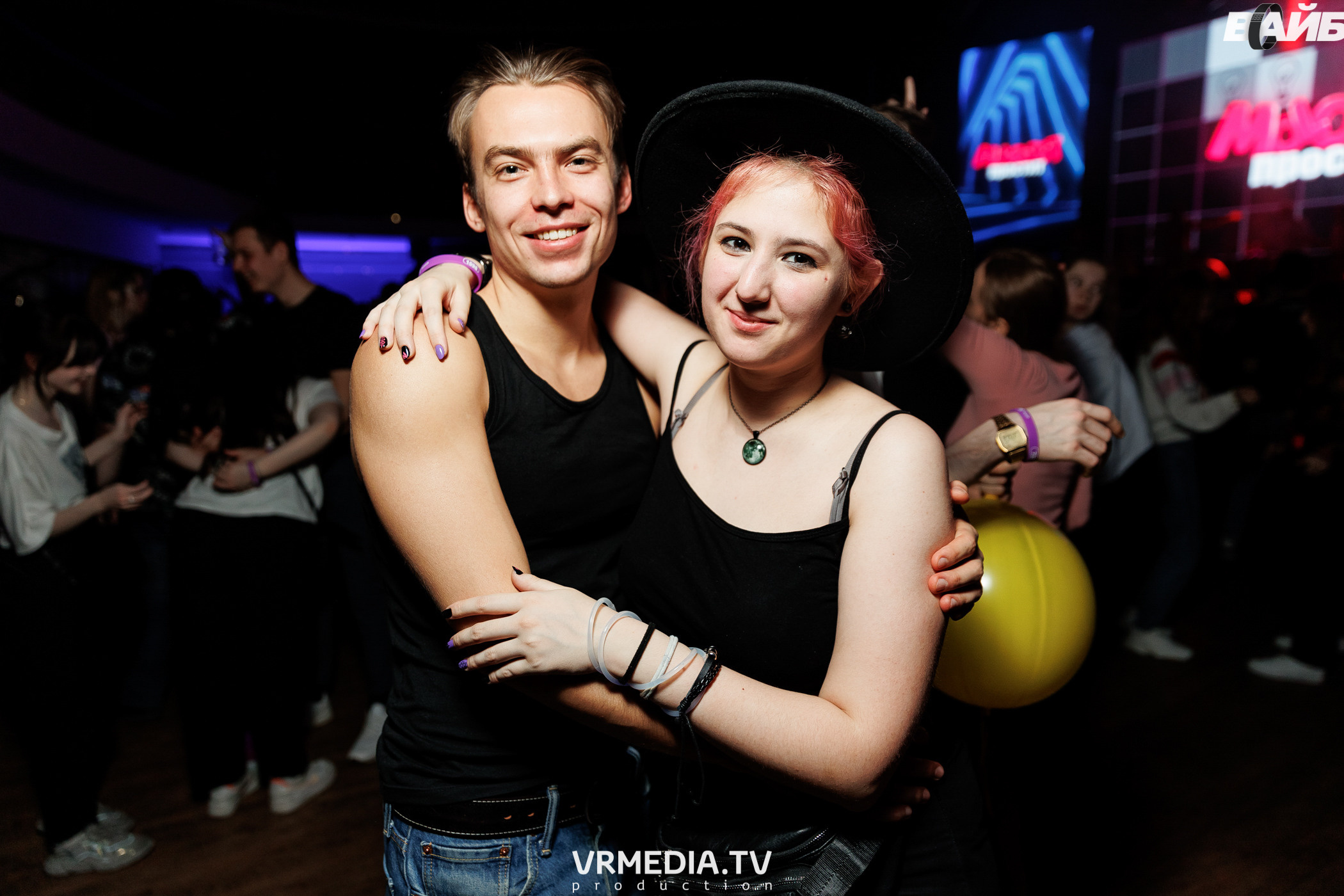 Молодость простит