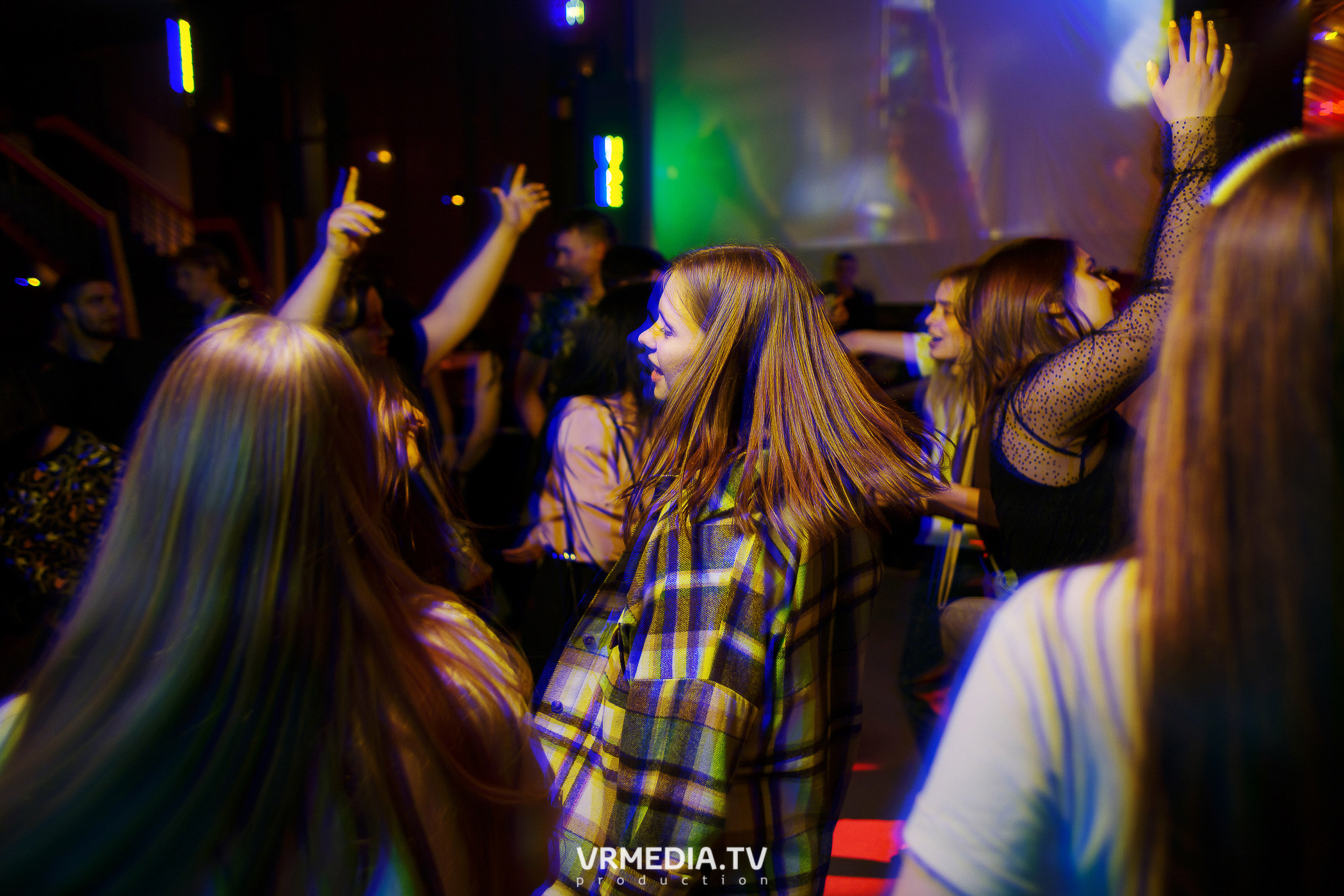 Выходные в баре «DOSKI»