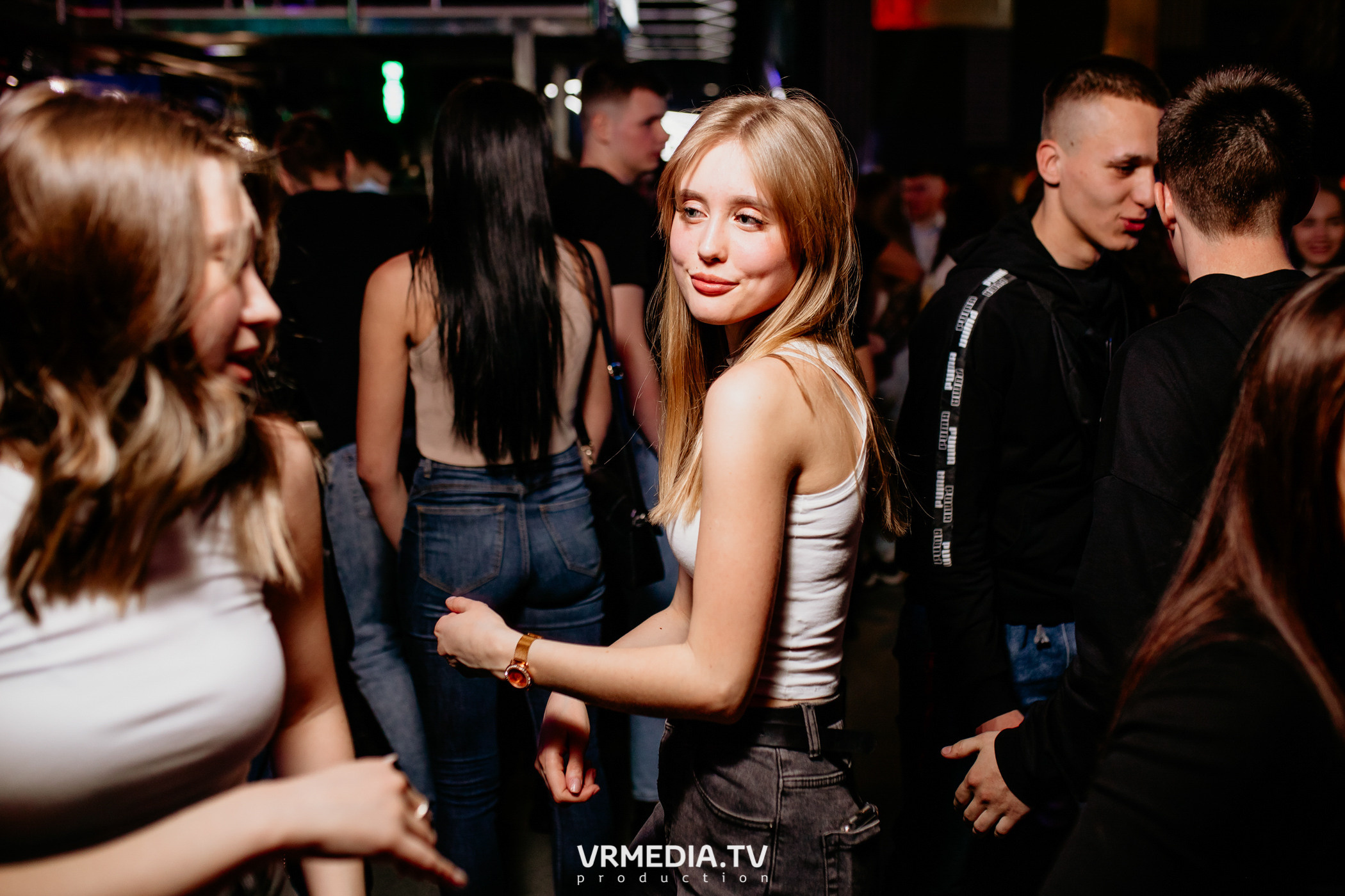 Выходные в баре «DOSKI»