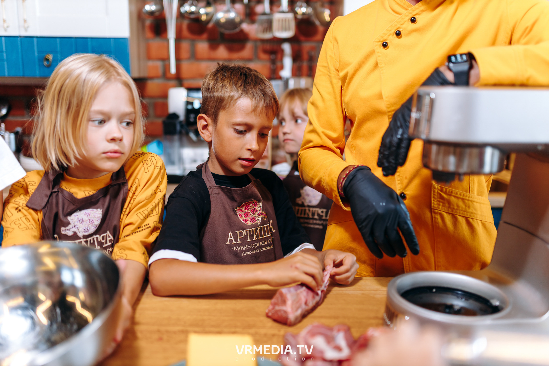 День рождения Артура Калайджяна в кулинарной студии «Артишок»