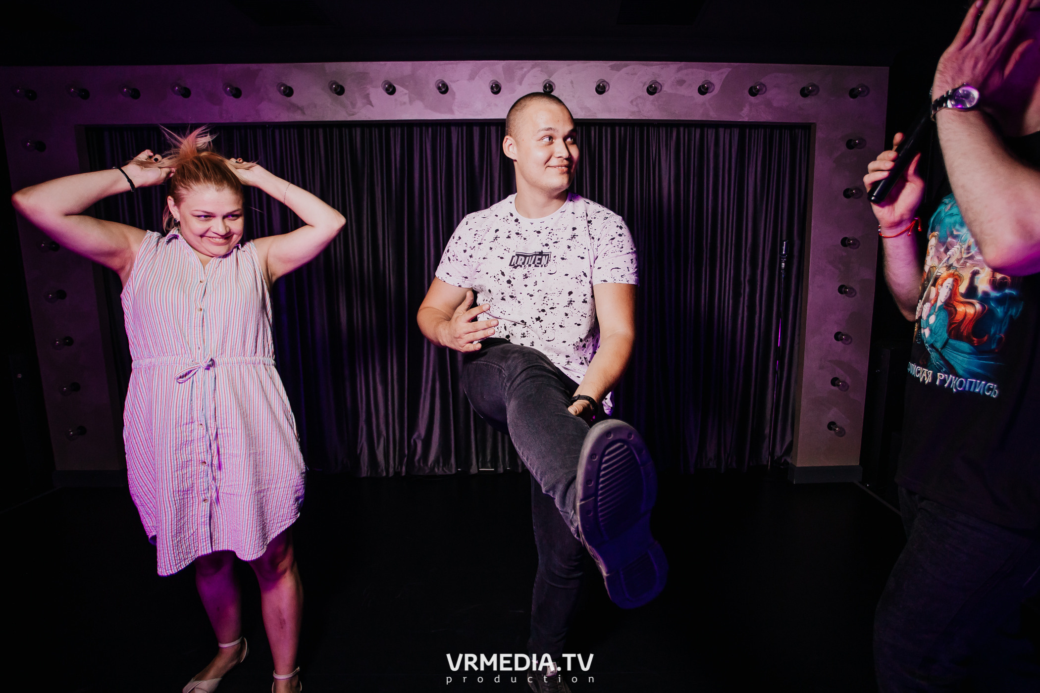 Русский рок в караоке-баре «Volna»