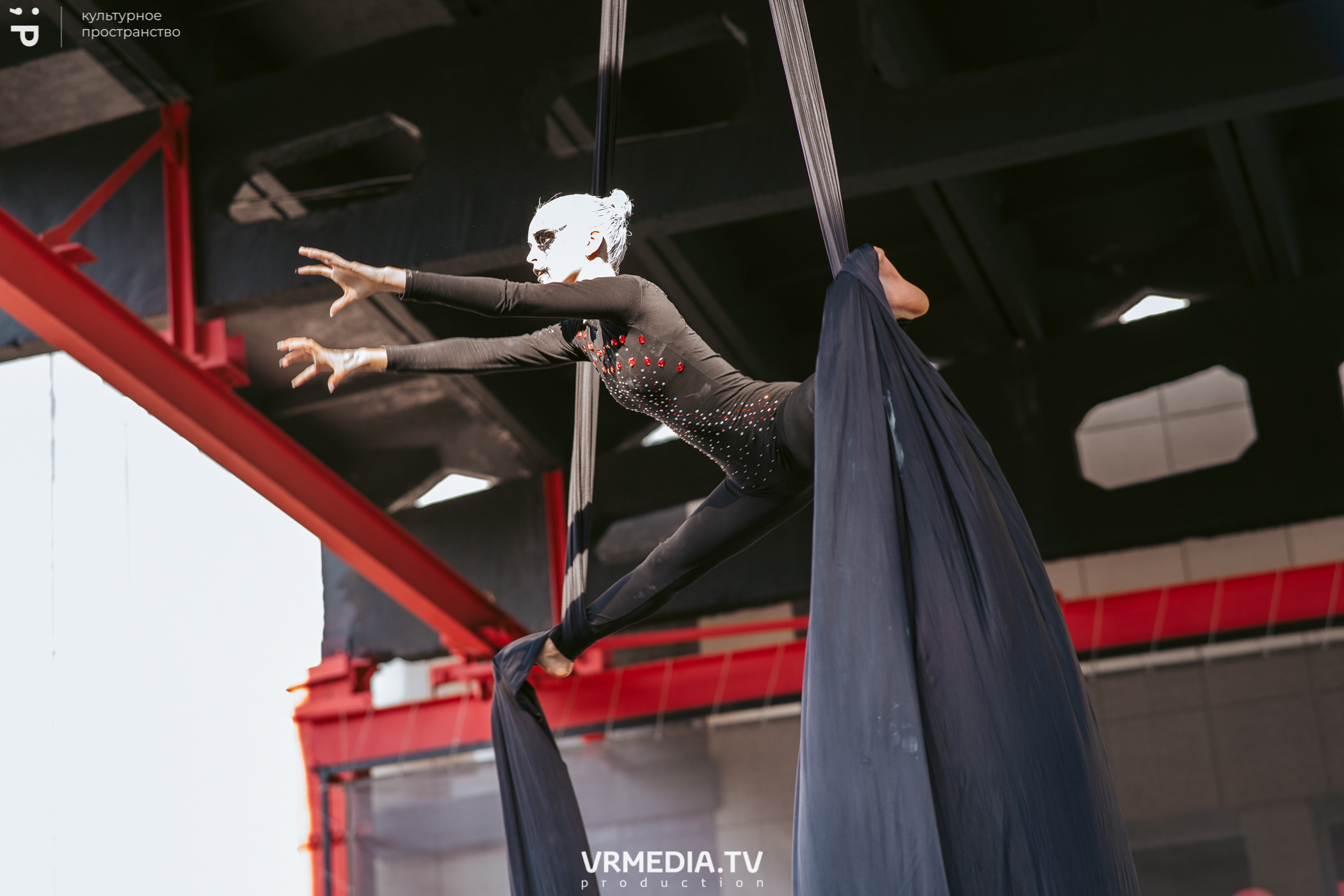 Летний арт-фестиваль SKYLINE в культурном пространстве «Редакция»