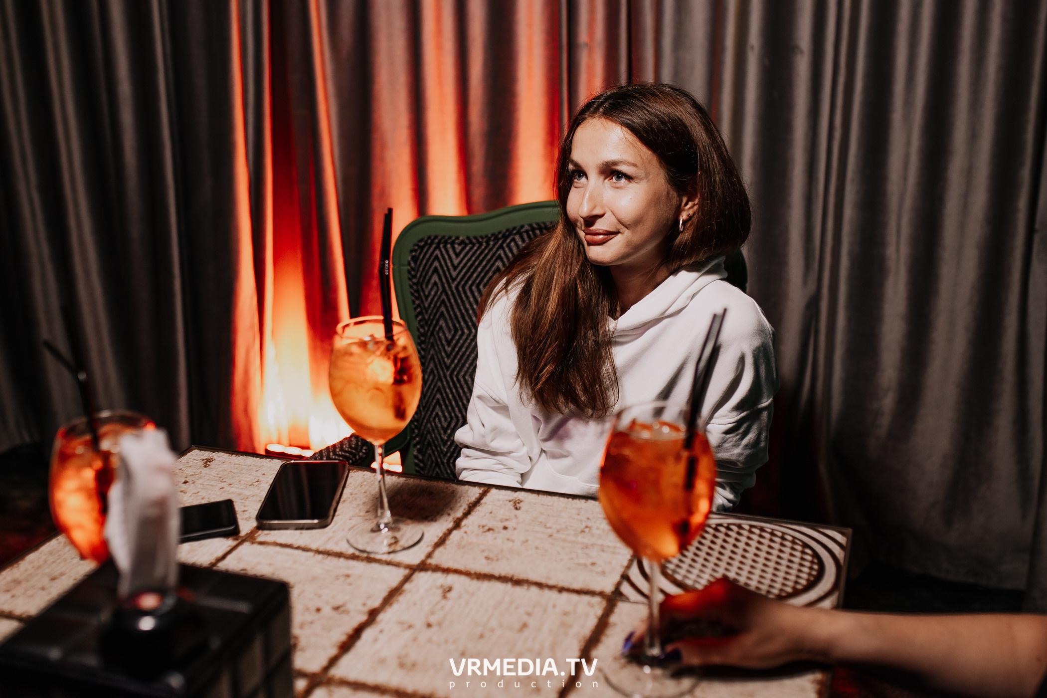 Пятничная вечеринка в караоке-баре «Volna»