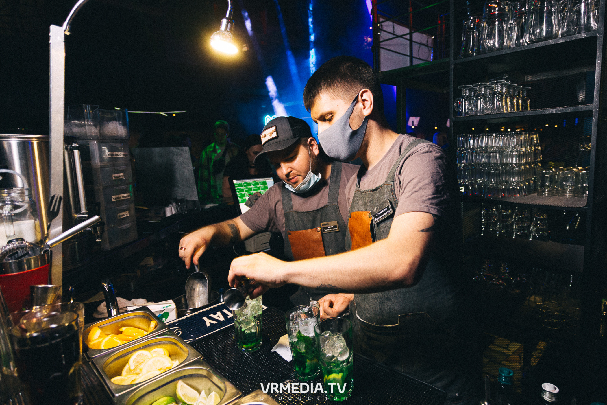 Bunny Hard в баре «DOSKI»